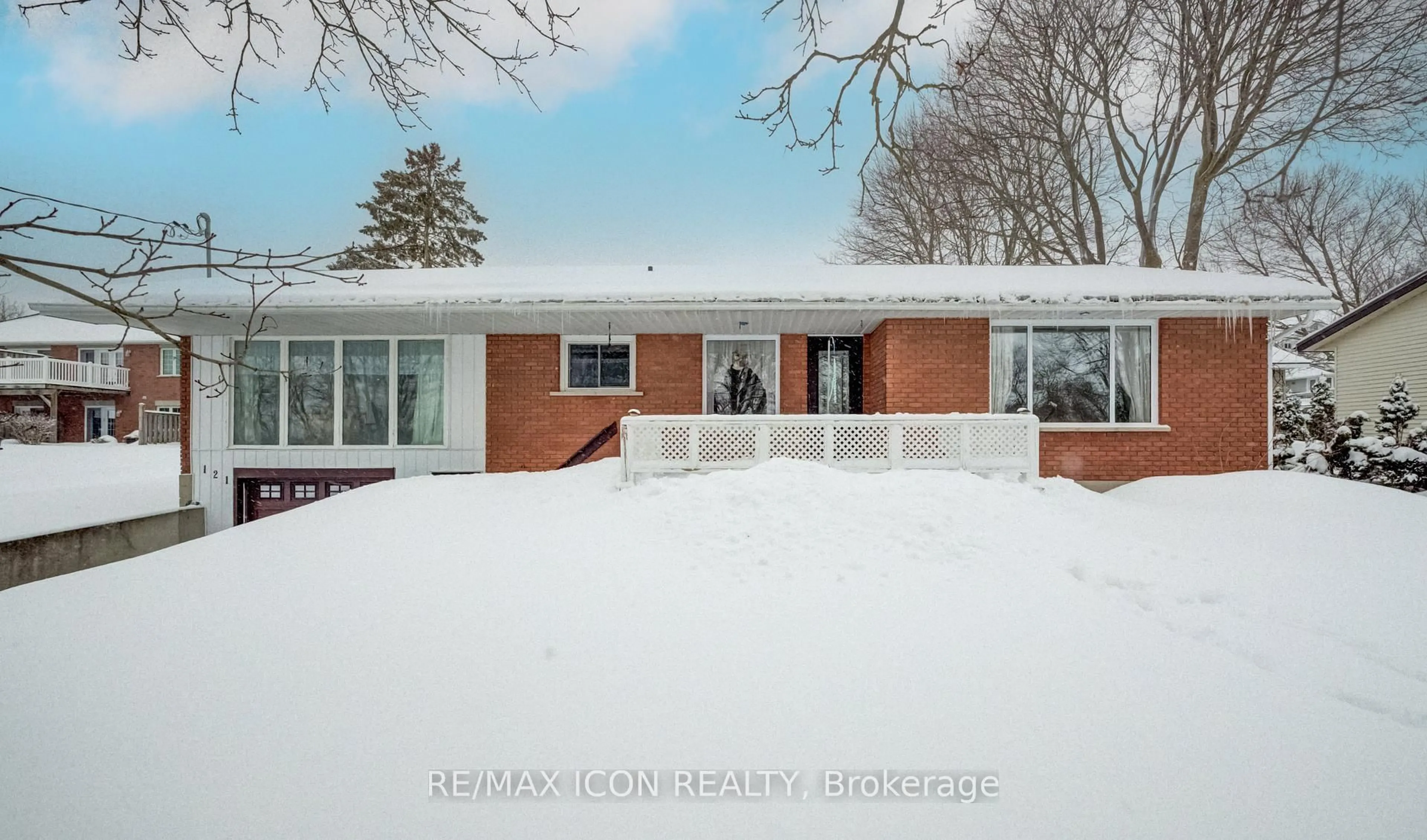 Unknown for 121 North Water St, Wellington North Ontario N0G 2L3