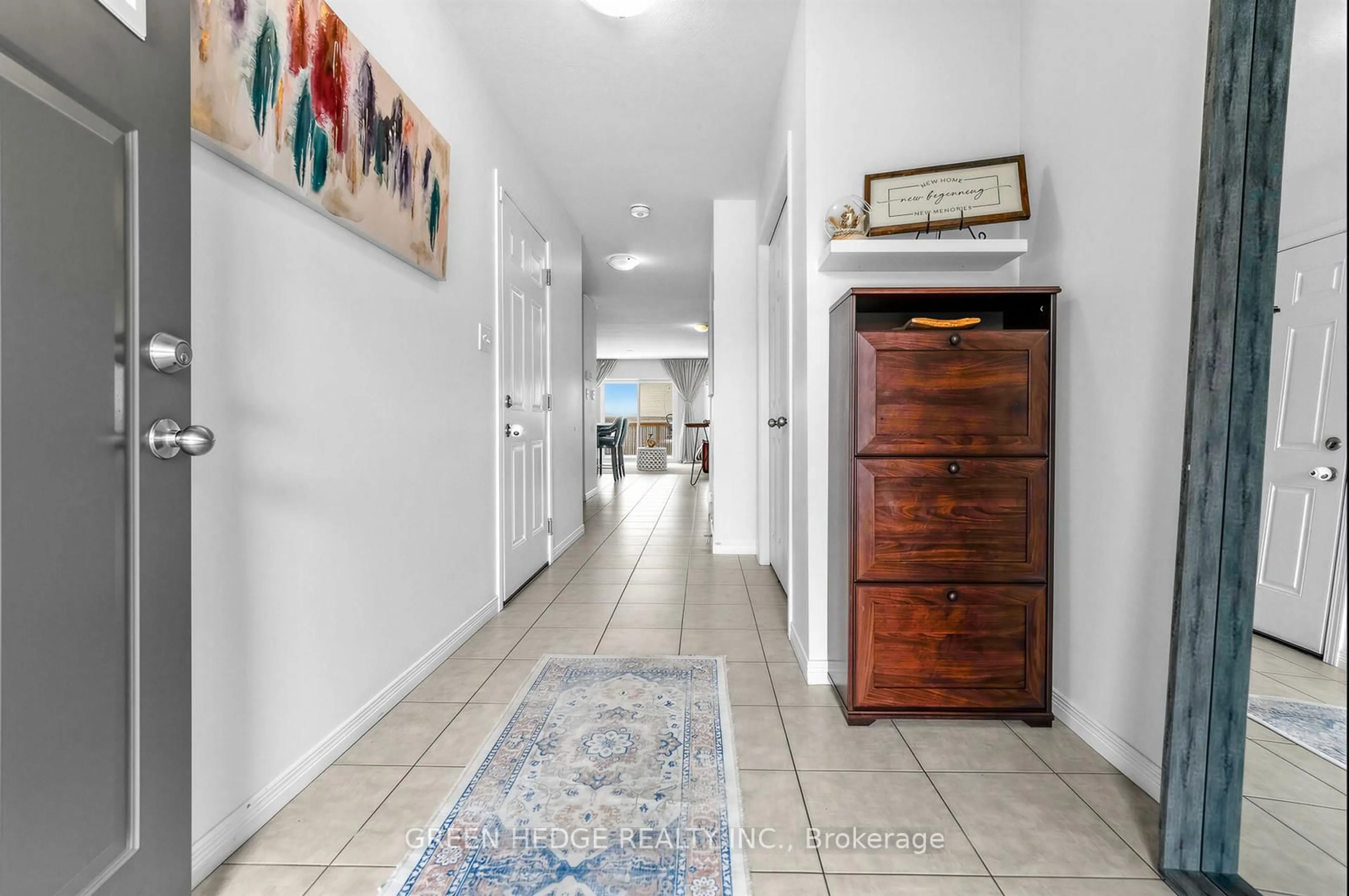 Indoor foyer for 135 Hardcastle Dr #47, Cambridge Ontario N1S 0B6