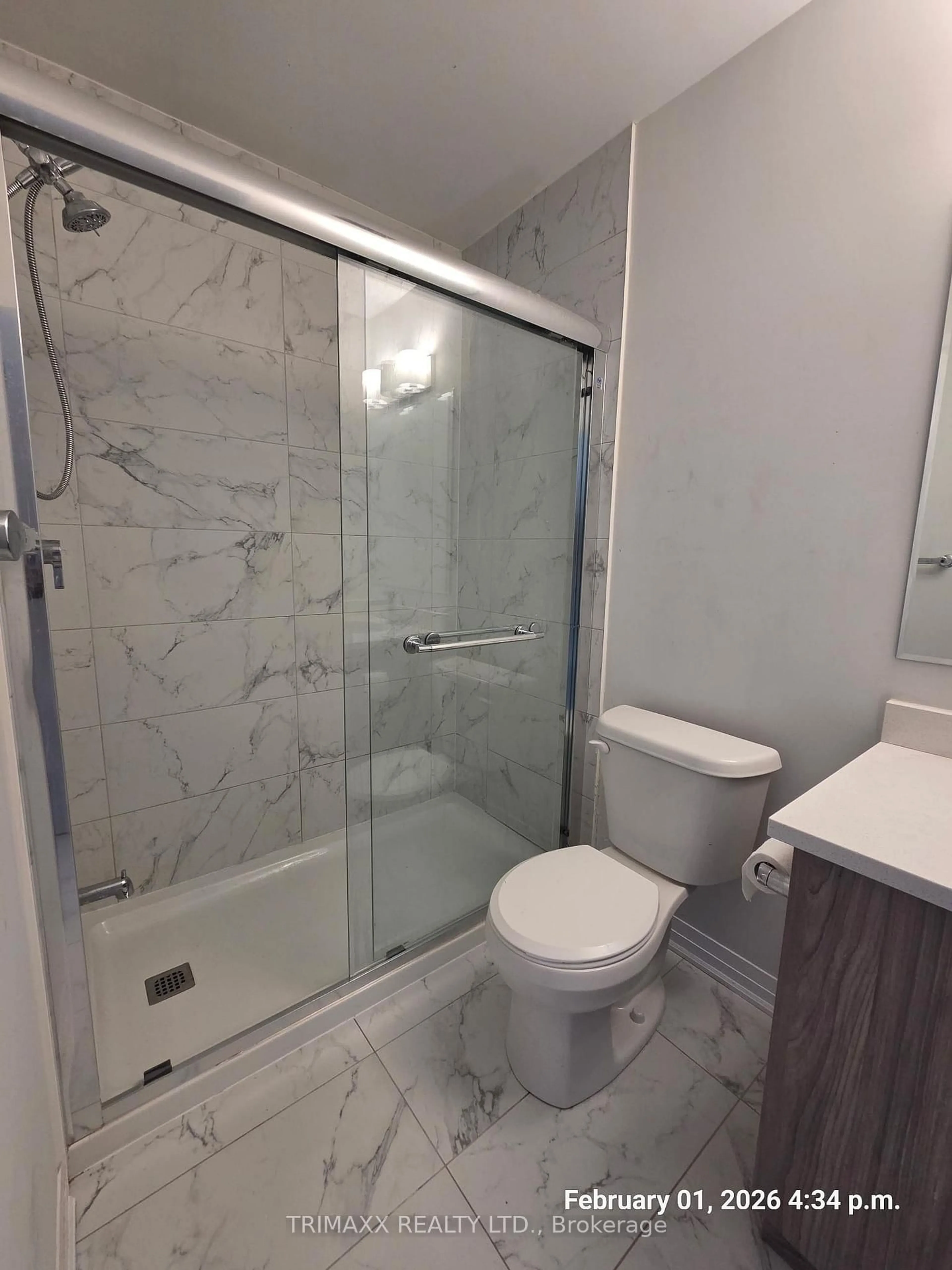 Standard bathroom, ceramic/tile floor for 51 Sparrow Ave #50, Cambridge Ontario N1T 2E2