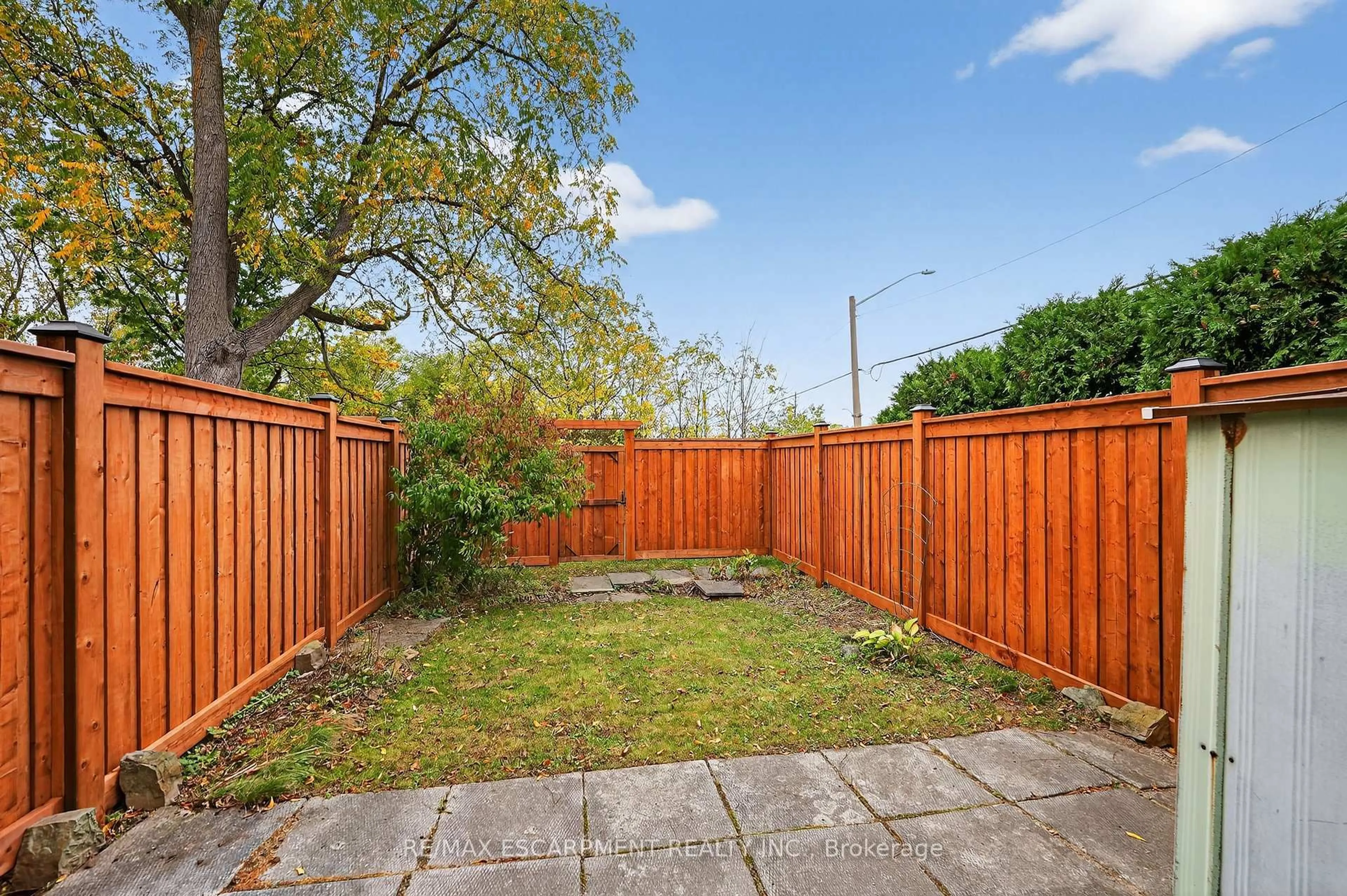 Patio, street for 34 Bow Valley Dr #1, Hamilton Ontario L8E 3L4