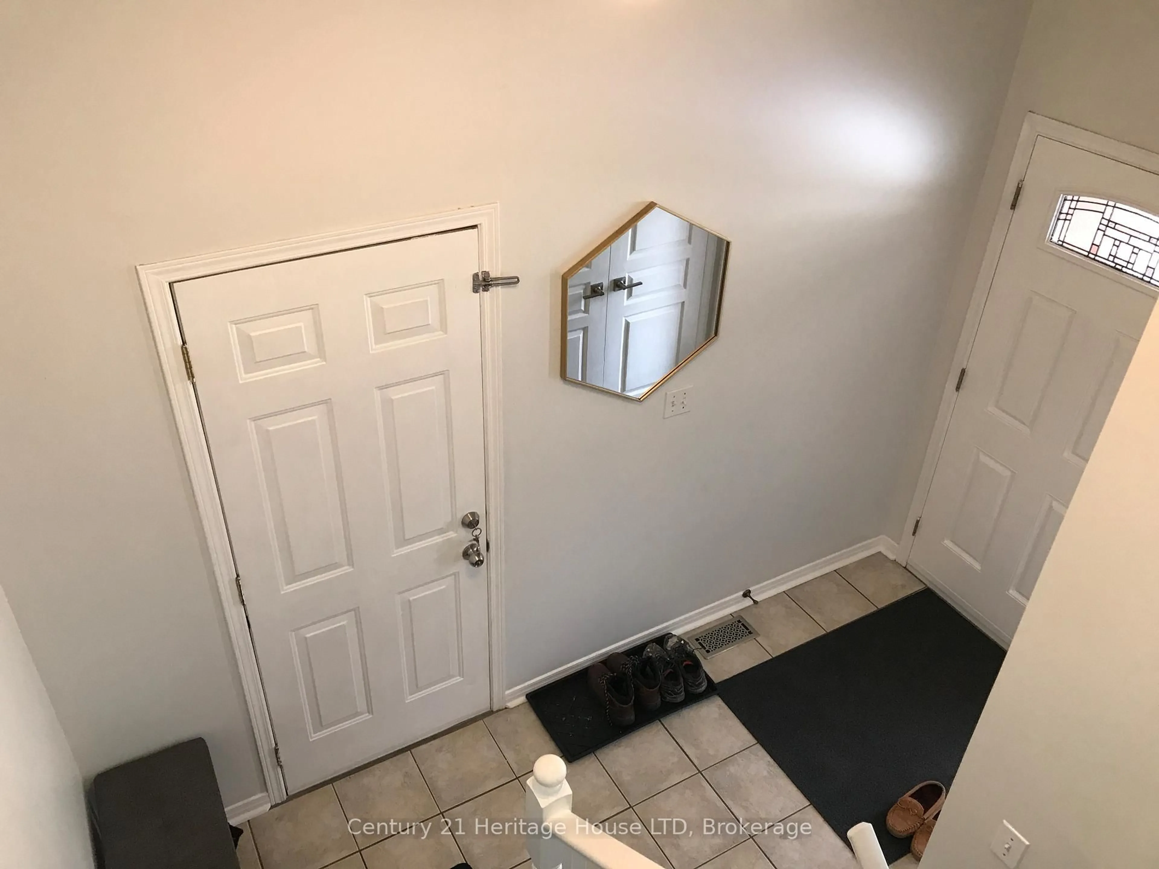 A pic of a room for 25 Nelson Ave, Fort Erie Ontario L2A 5K7