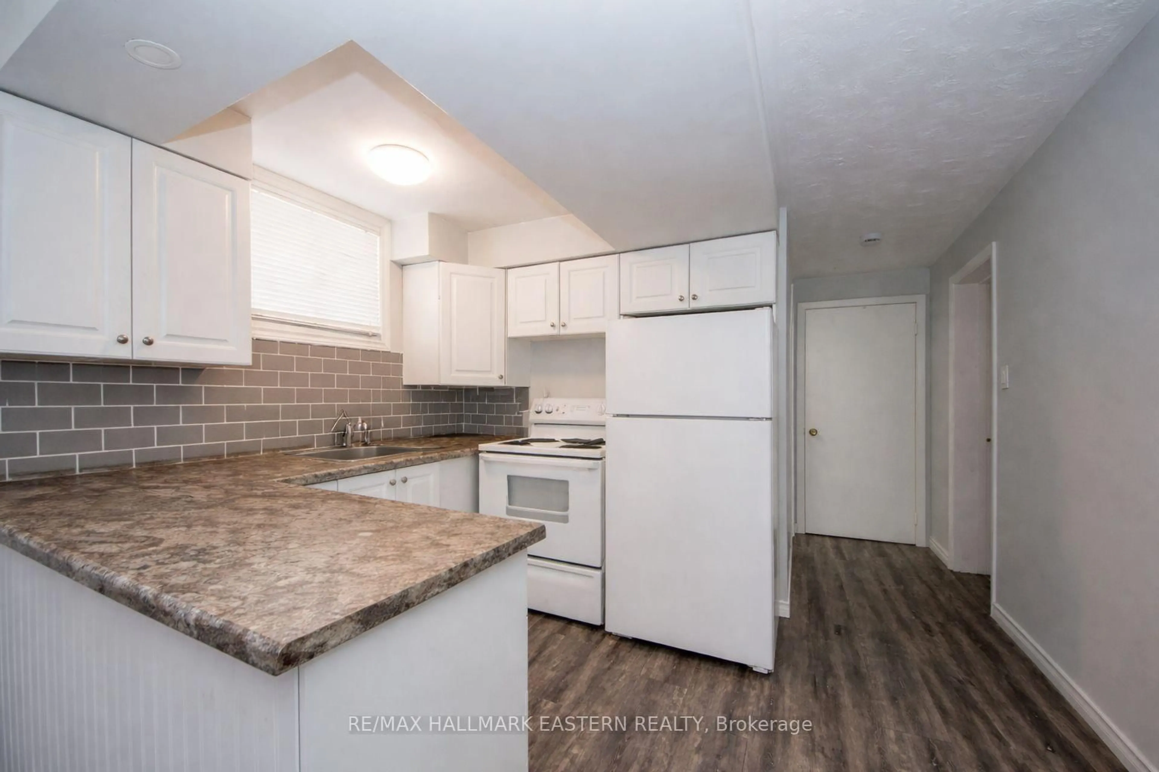 Standard kitchen, unknown for 722 Chemong Rd, Peterborough Ontario K9H 5Y9