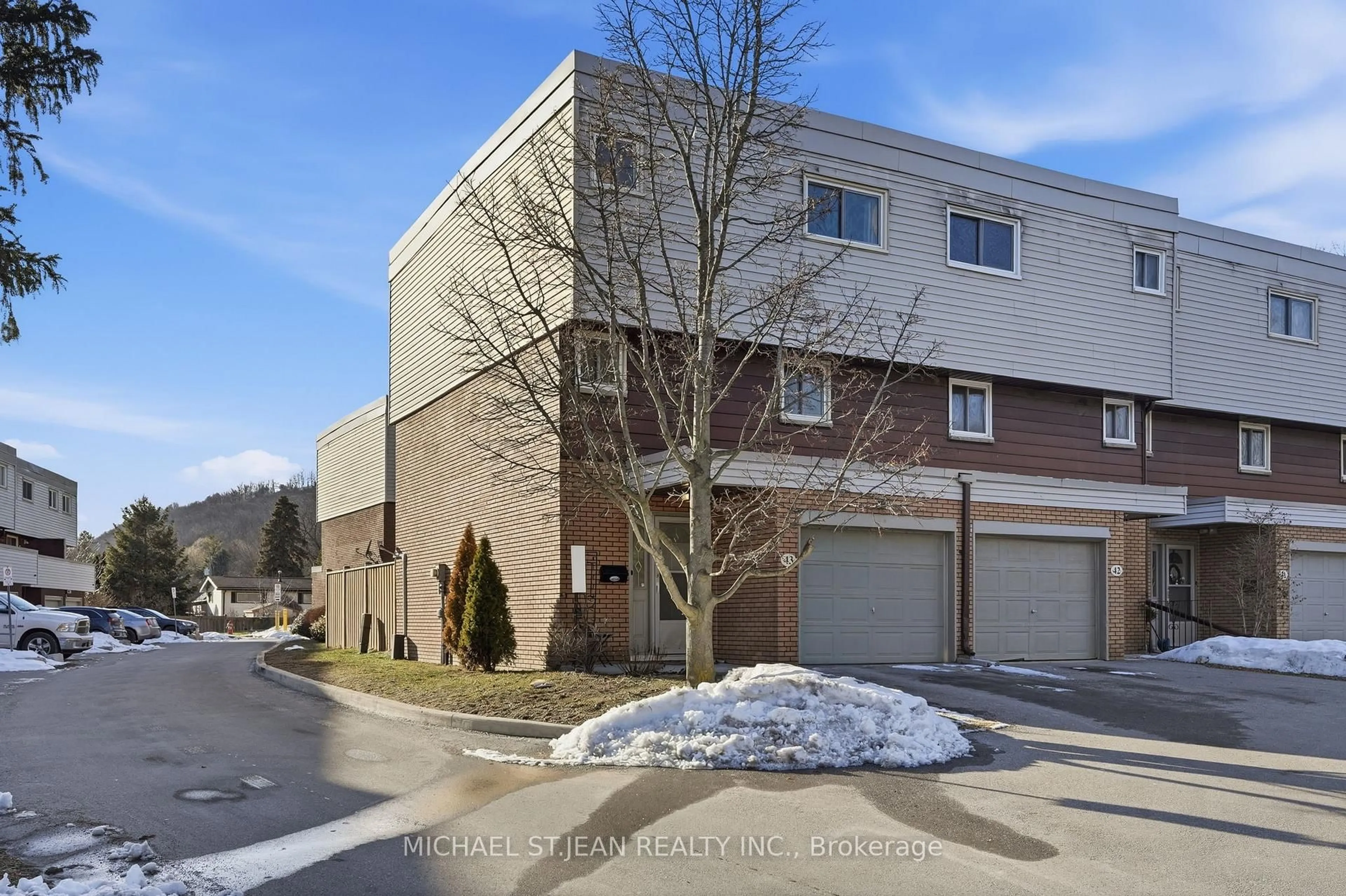 A pic from outside/outdoor area/front of a property/back of a property/a pic from drone, street for 23 Watsons Lane #43, Hamilton Ontario L9H 5G9