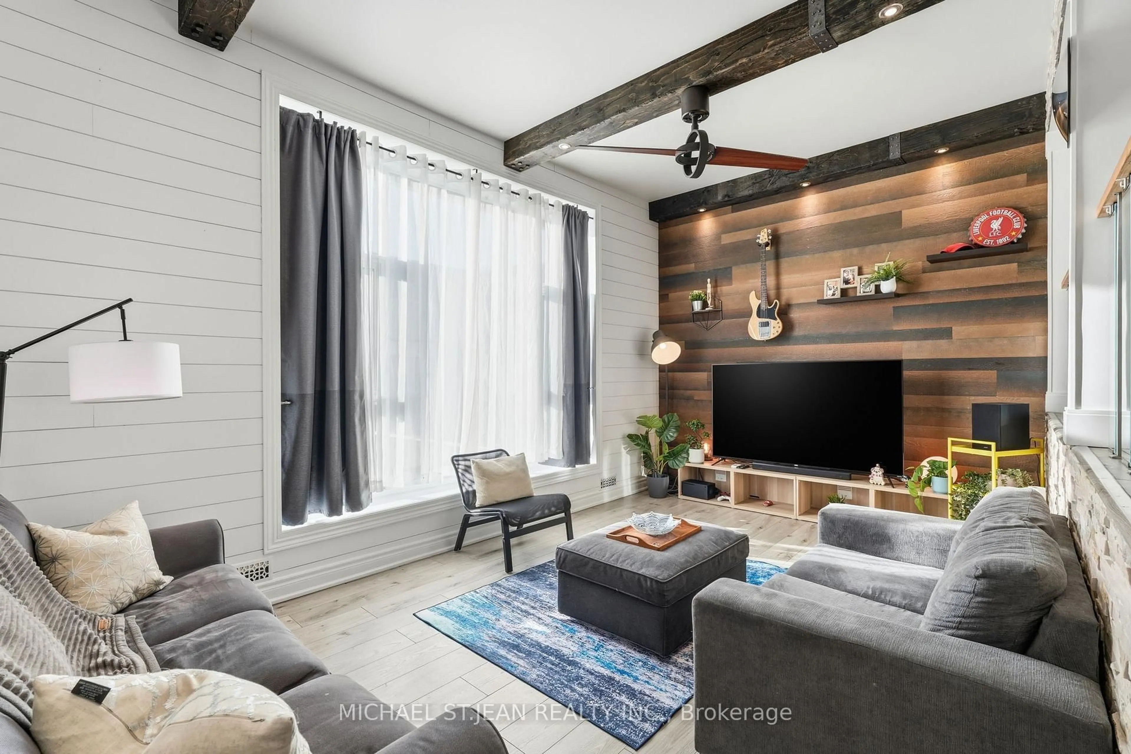 Living room with furniture, unknown for 23 Watsons Lane #43, Hamilton Ontario L9H 5G9