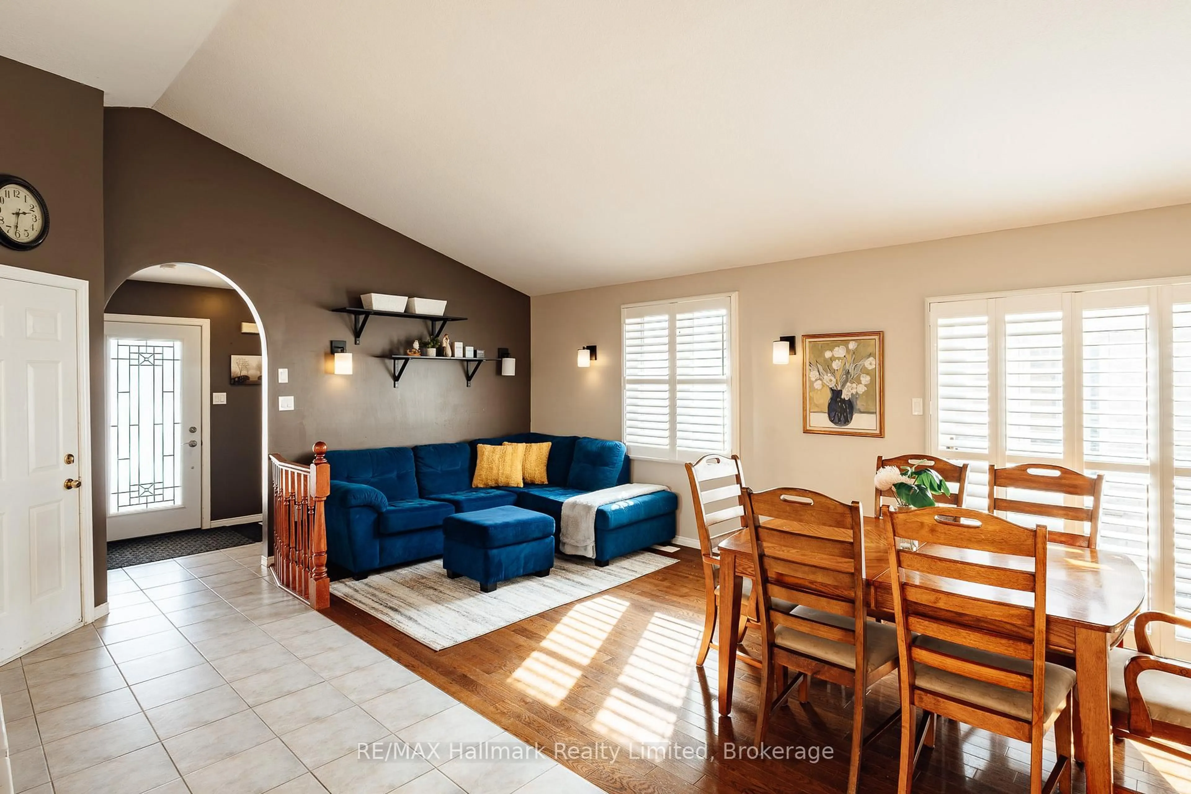 Living room with furniture, ceramic/tile floor for 53 Hewitt Lane, Guelph Ontario N1K 1W1