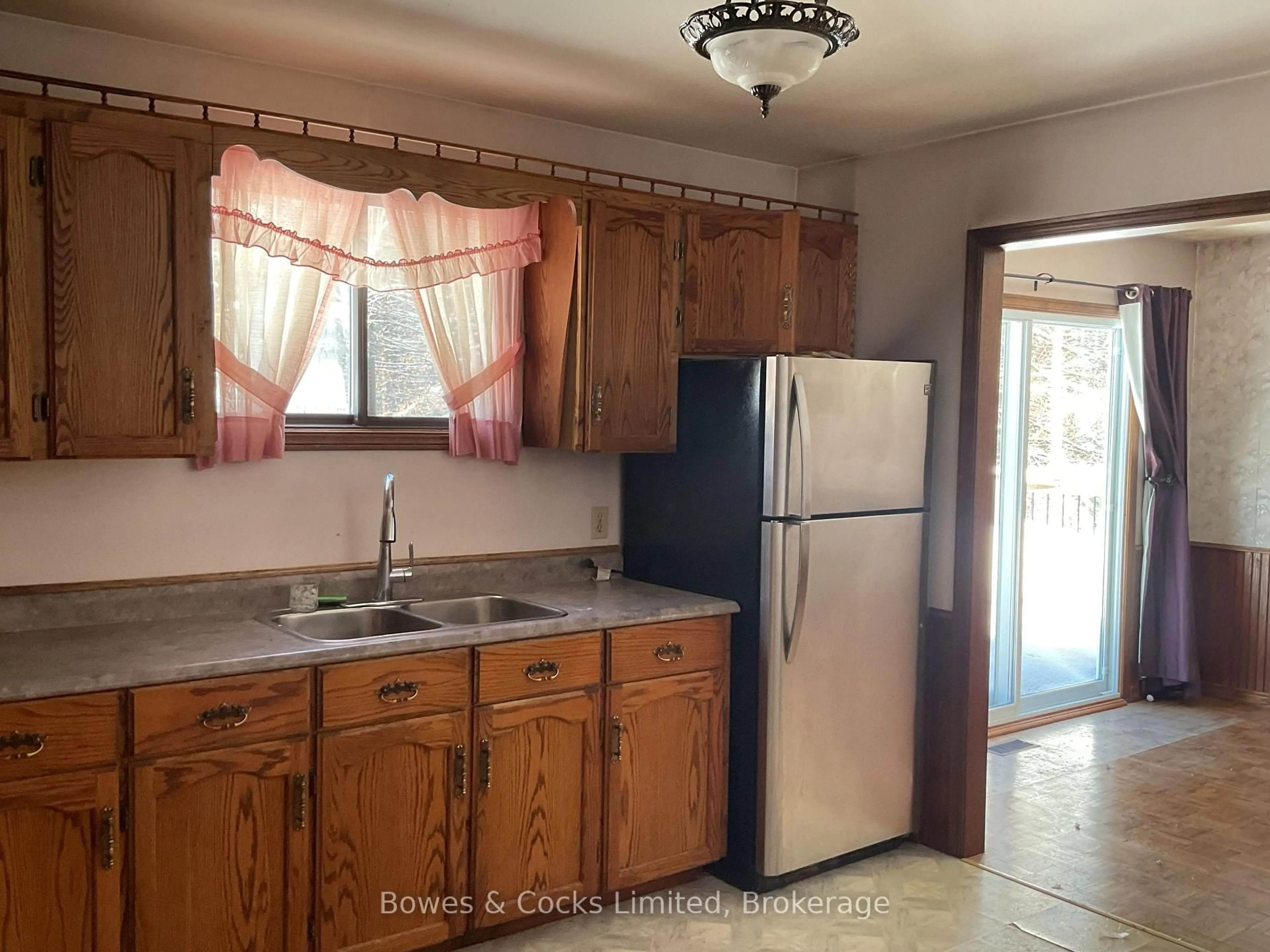 Standard kitchen, unknown for 32045 Highway 62, Maynooth Ontario K0L 2S0