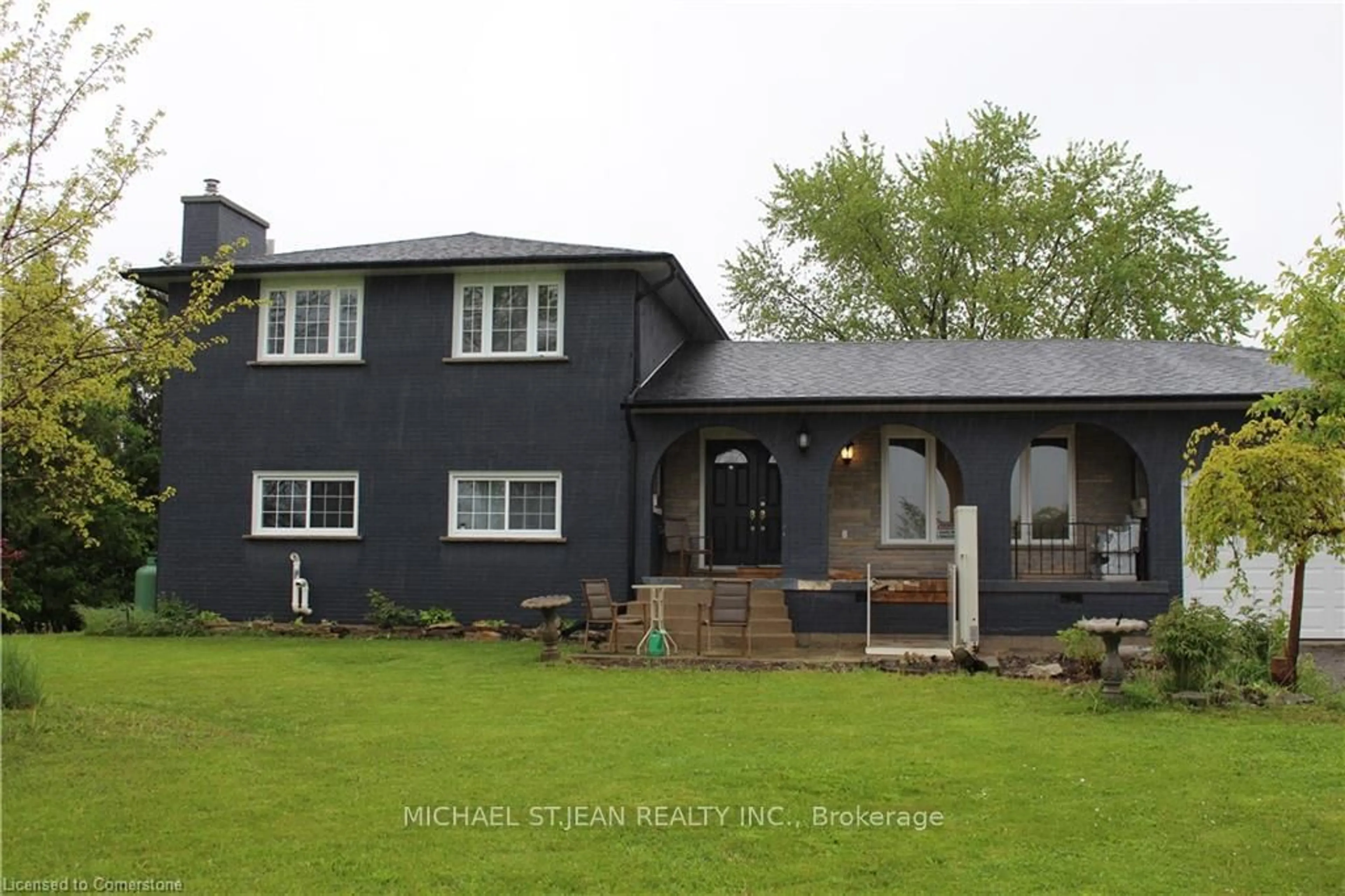 Home with vinyl exterior material, street for 965 Highland Rd, Hamilton Ontario L8J 3G1