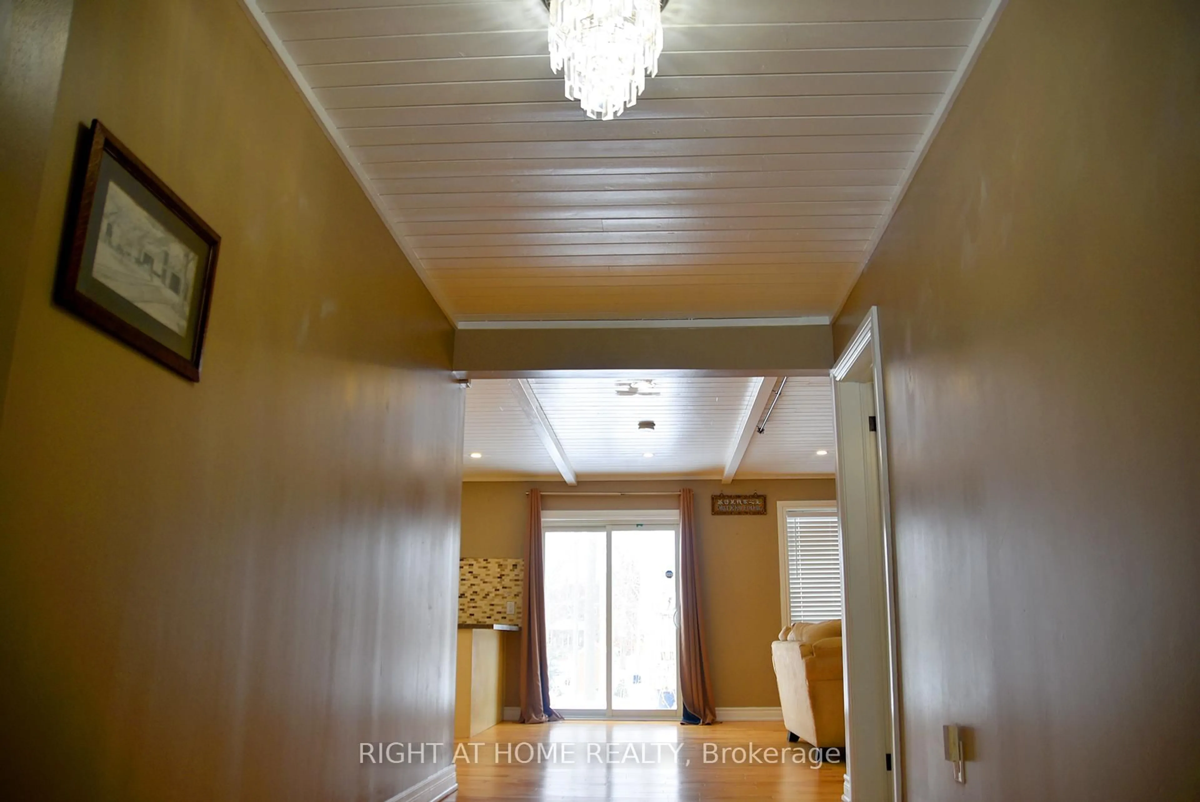 A pic of a room for 994 Haist St, Pelham Ontario L0S 1E4