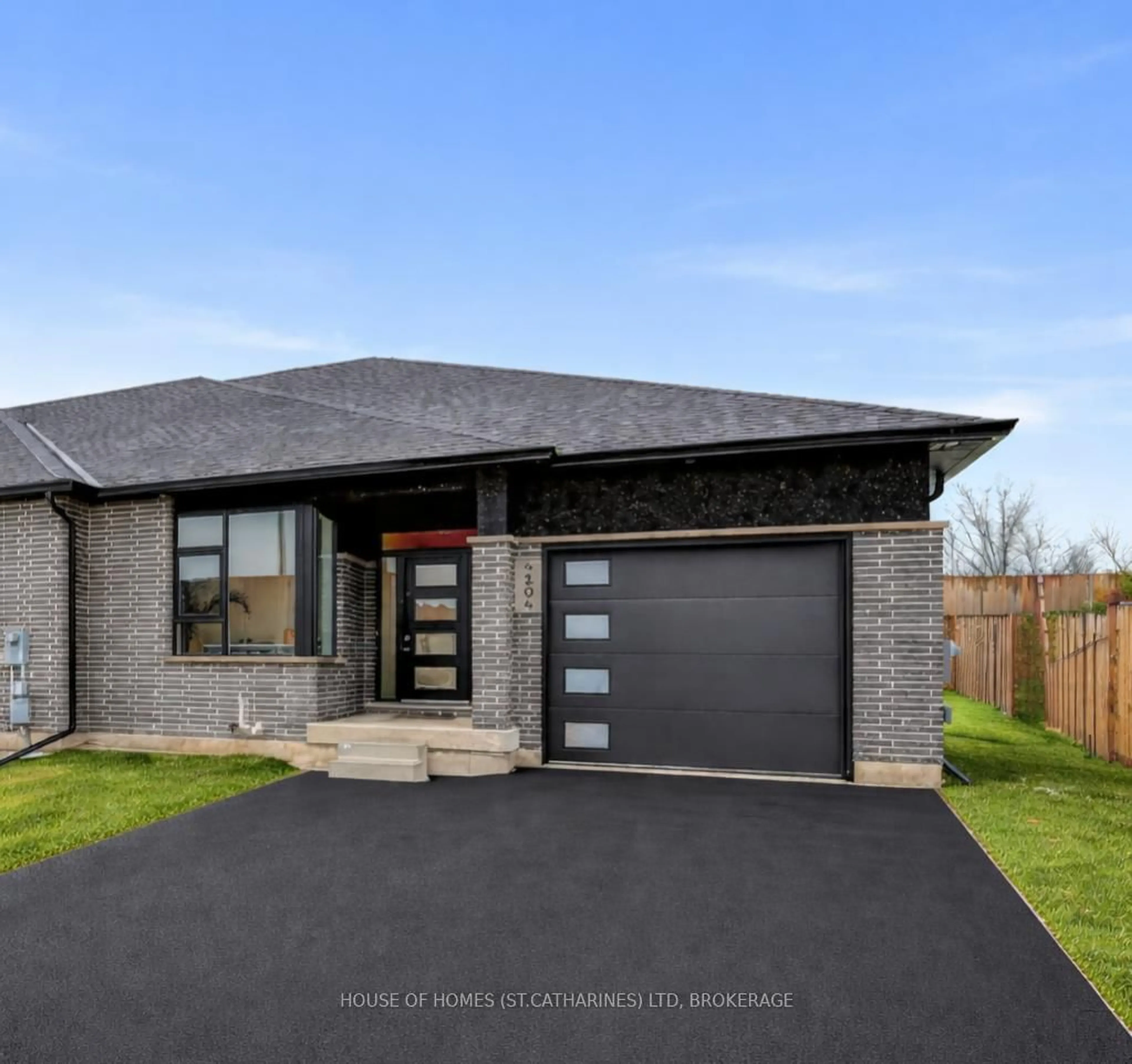 Home with brick exterior material, street for 4104 VILLAGE CREEK Dr, Fort Erie Ontario L0S 1S0