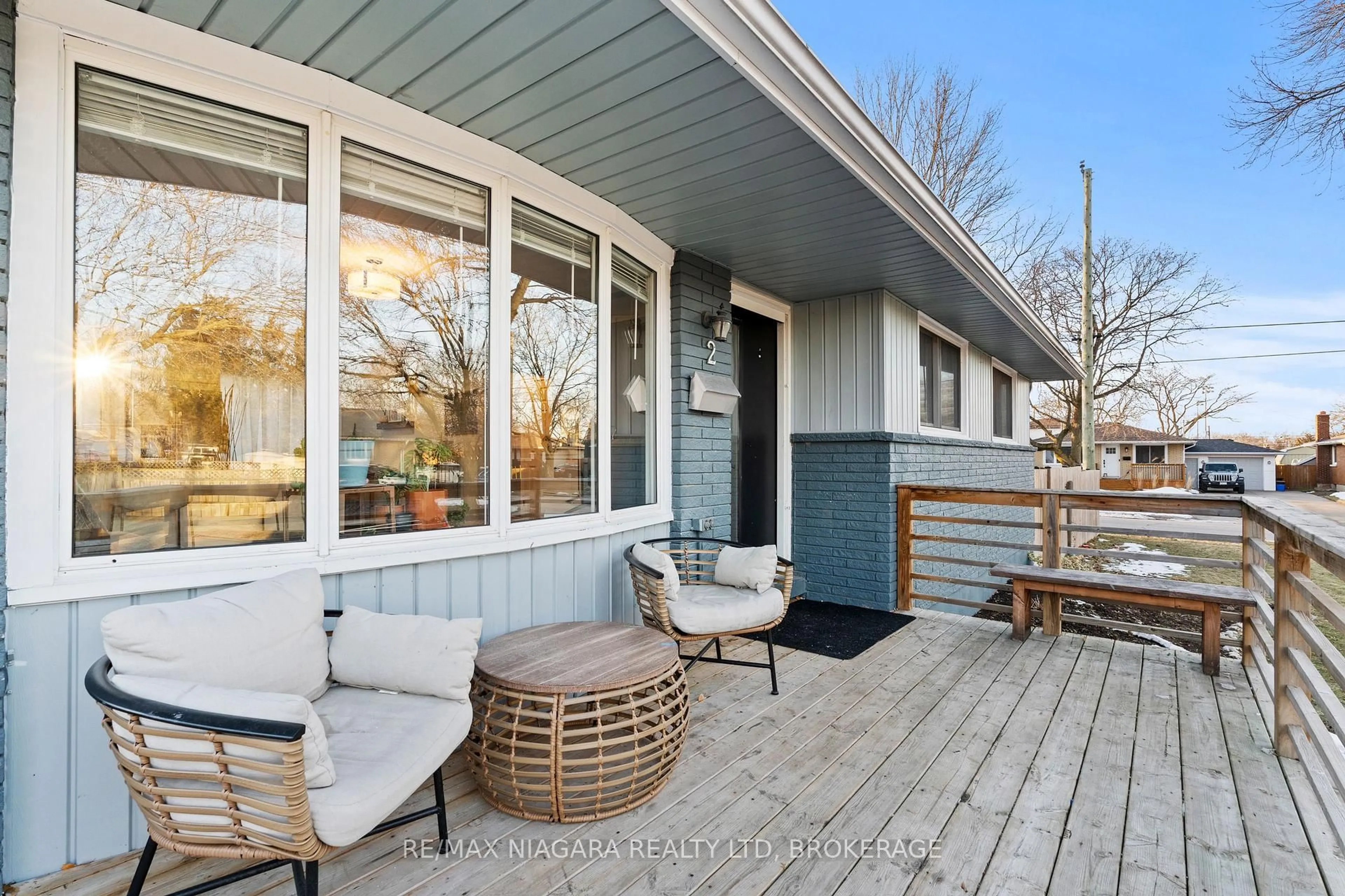 Patio, street for 2 HIGHCOURT Cres, St. Catharines Ontario L2M 3M6