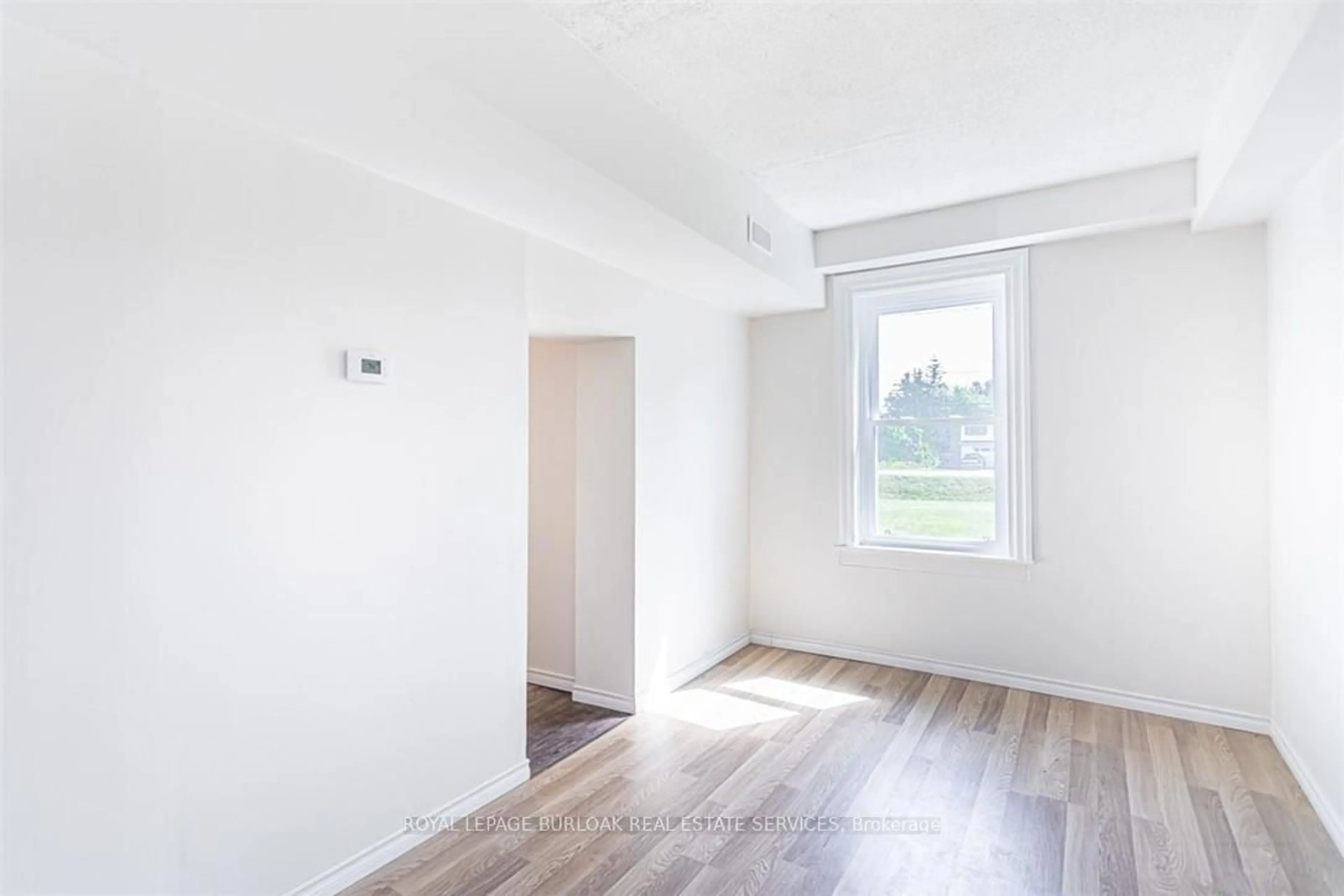 A pic of a room for 2712 Upper James St, Hamilton Ontario L0R 1W0