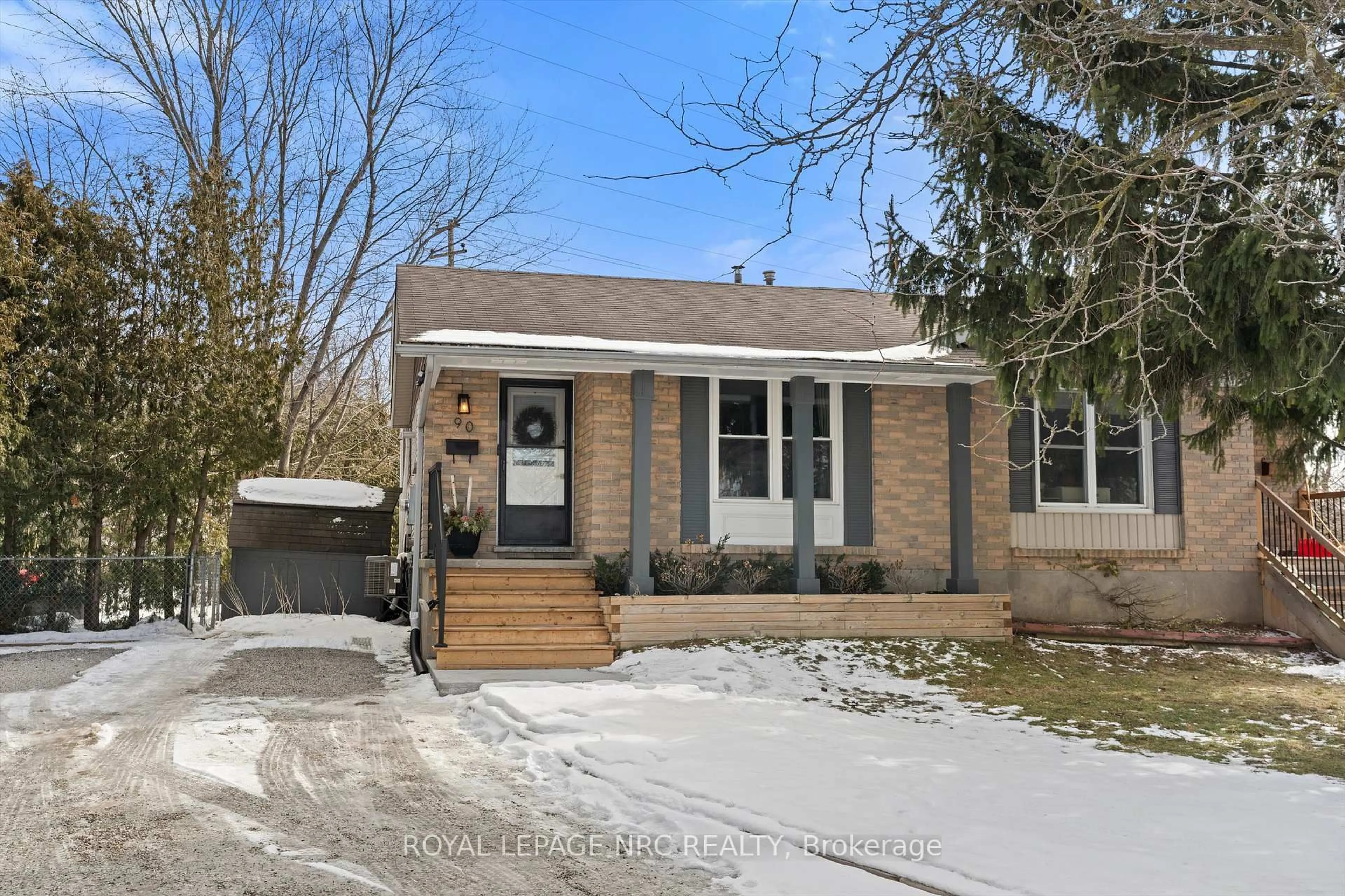 Home with brick exterior material, street for 90 Oxford St, St. Catharines Ontario L2P 3T6
