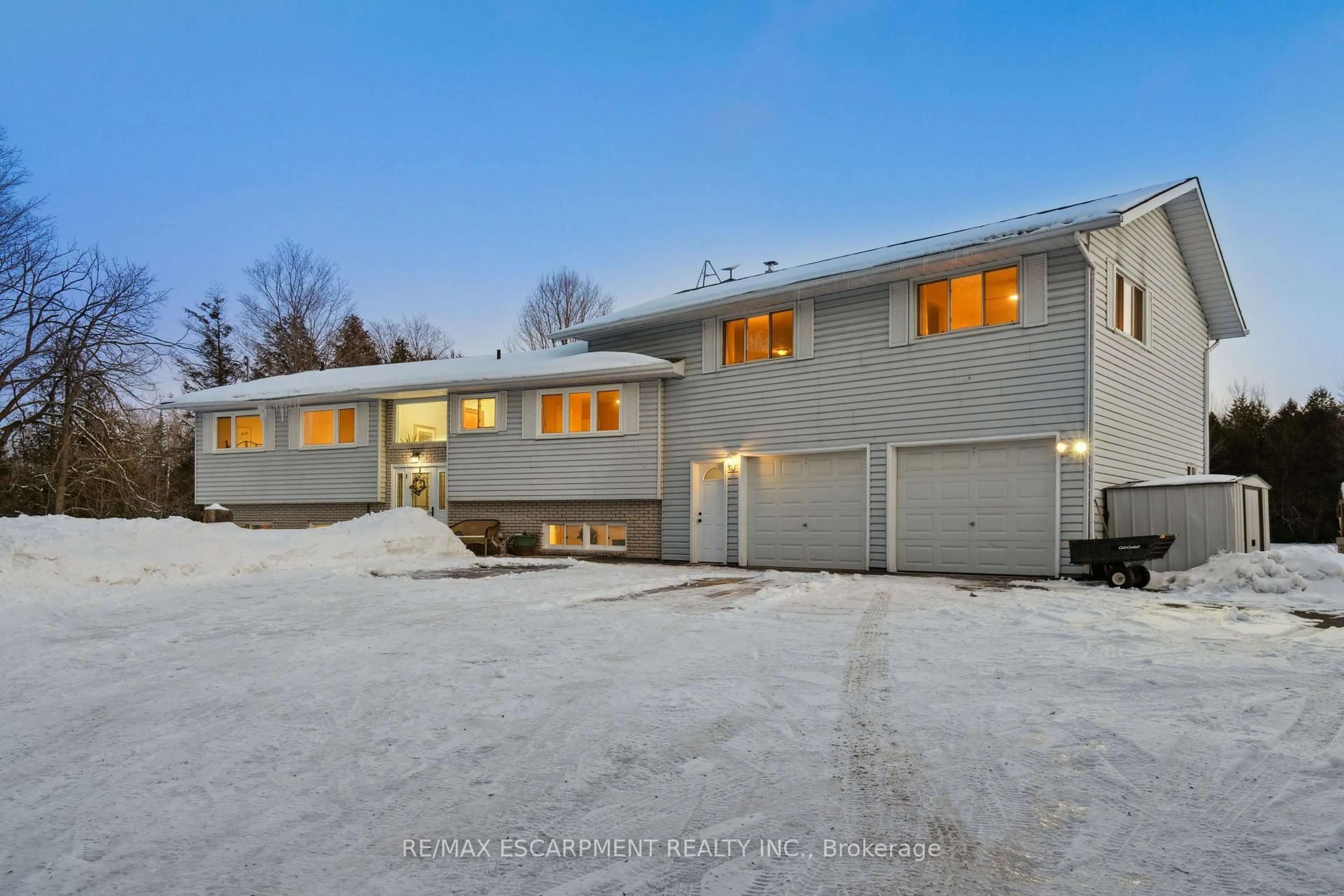 A pic from outside/outdoor area/front of a property/back of a property/a pic from drone, street for 8941 Wellington Rd 50, Erin Ontario L7J 2L8