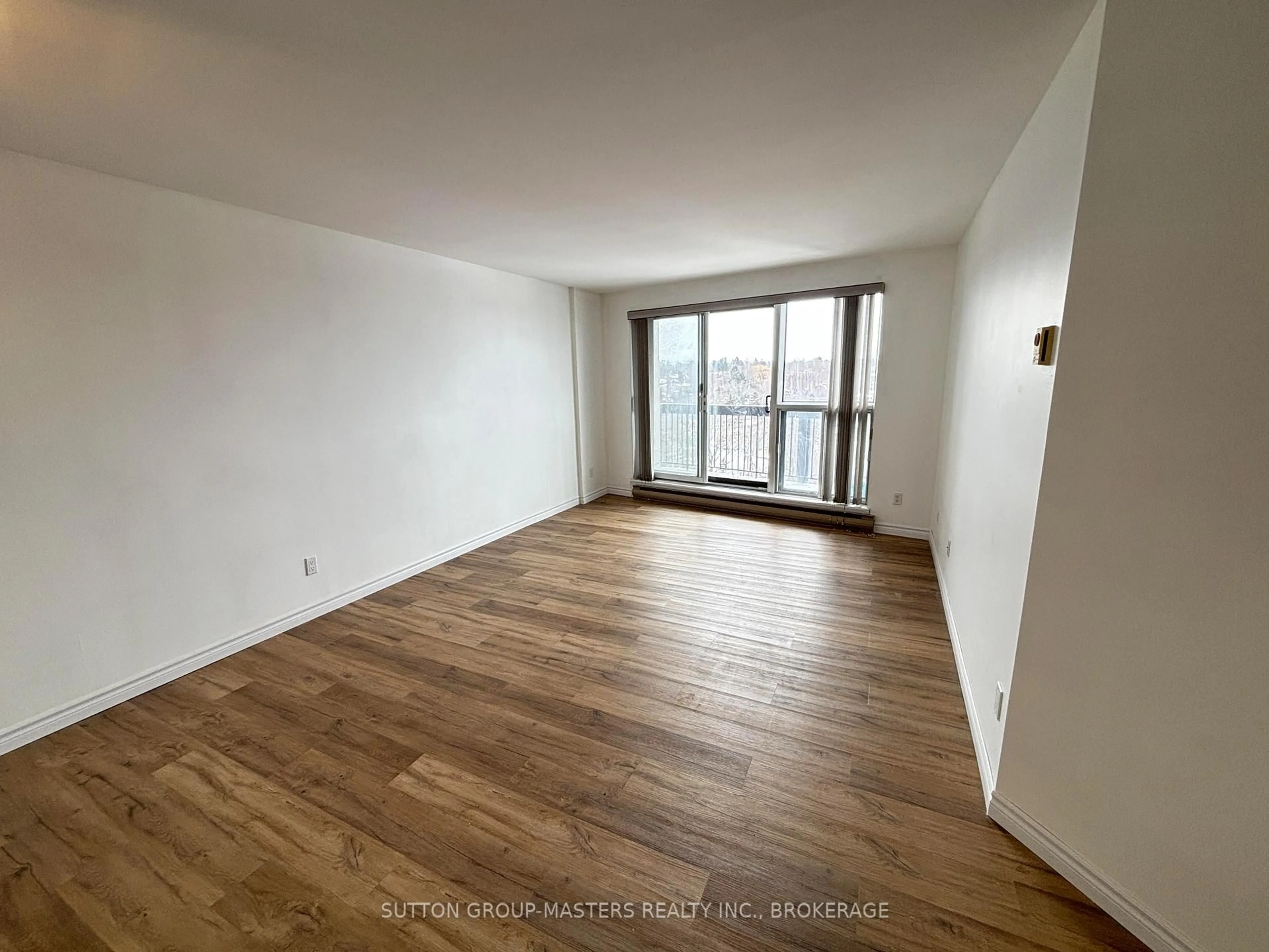 A pic of a room for 66 Greenview Dr #902, Kingston Ontario K7M 7C5