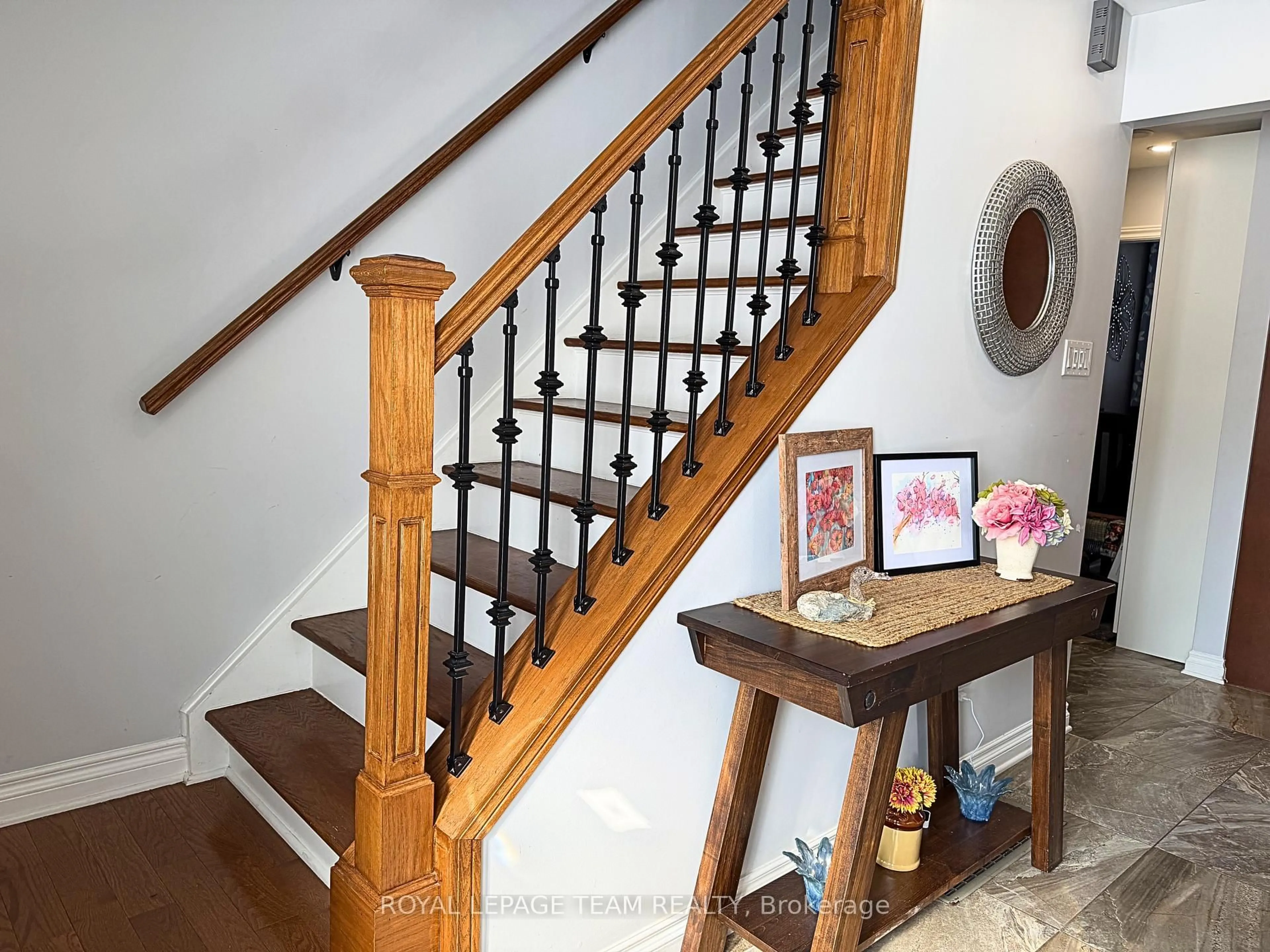 Stairs for 55 Coldstream Dr, Munster Ontario K0A 3P0