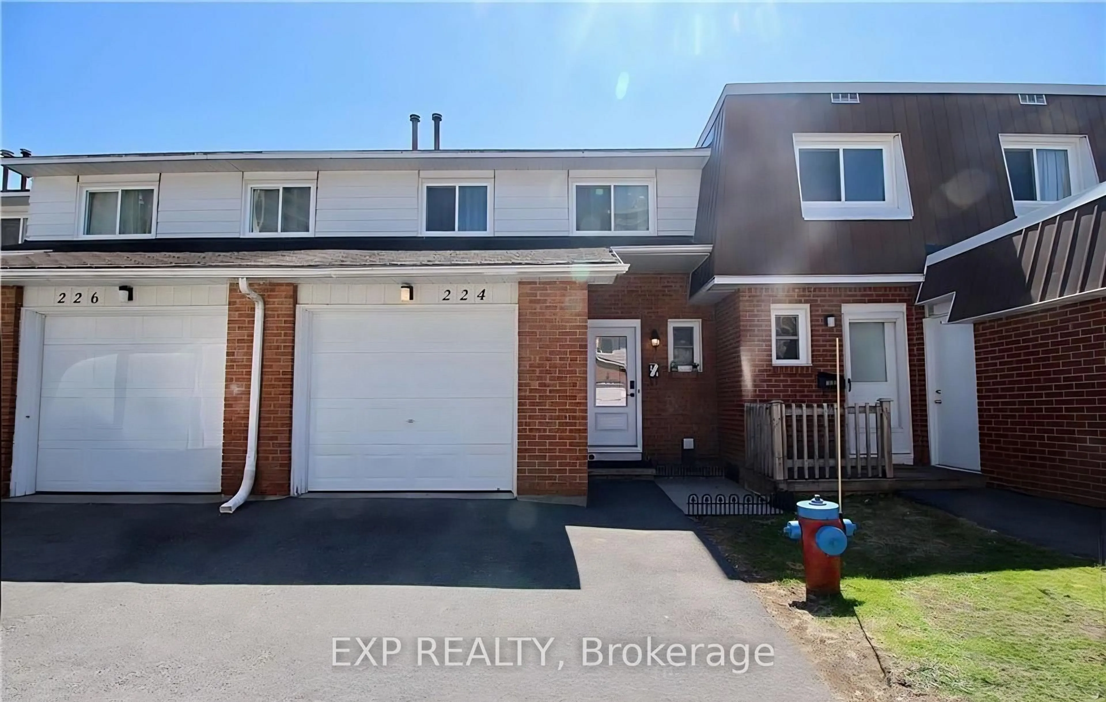 A pic from outside/outdoor area/front of a property/back of a property/a pic from drone, street for 224 Romulus Private #81, Ottawa Ontario K1K 3Y2