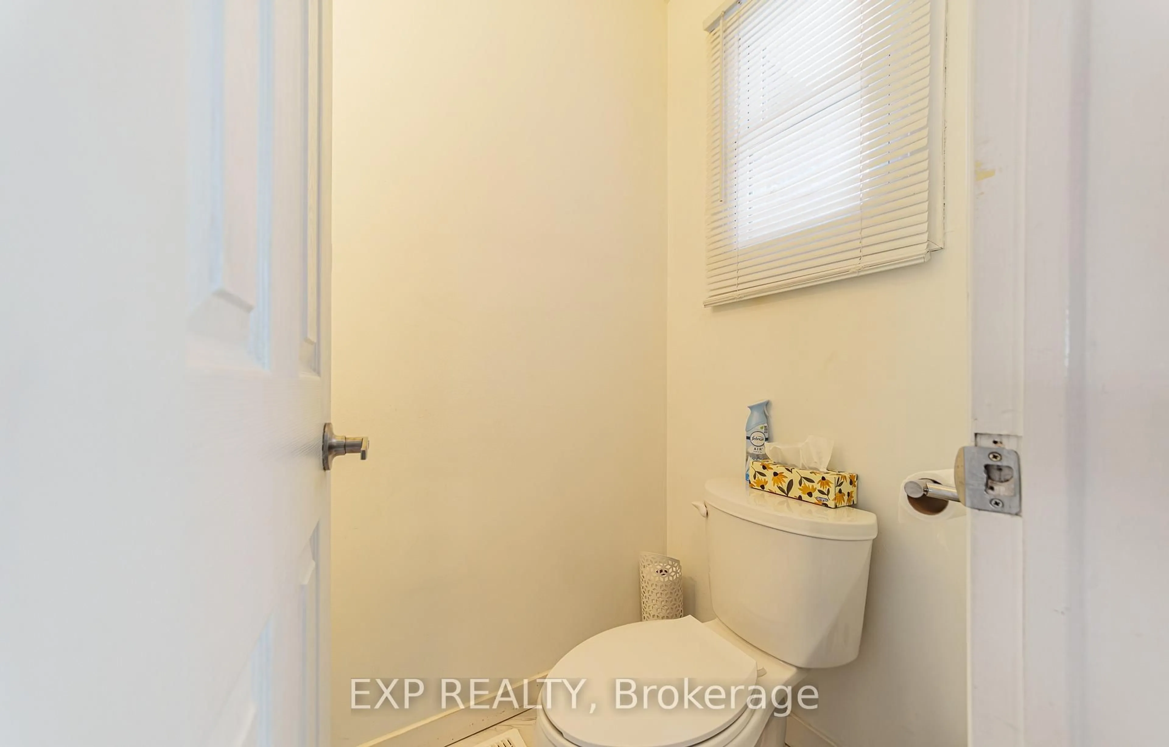 Standard bathroom, unknown for 224 Romulus Private #81, Ottawa Ontario K1K 3Y2