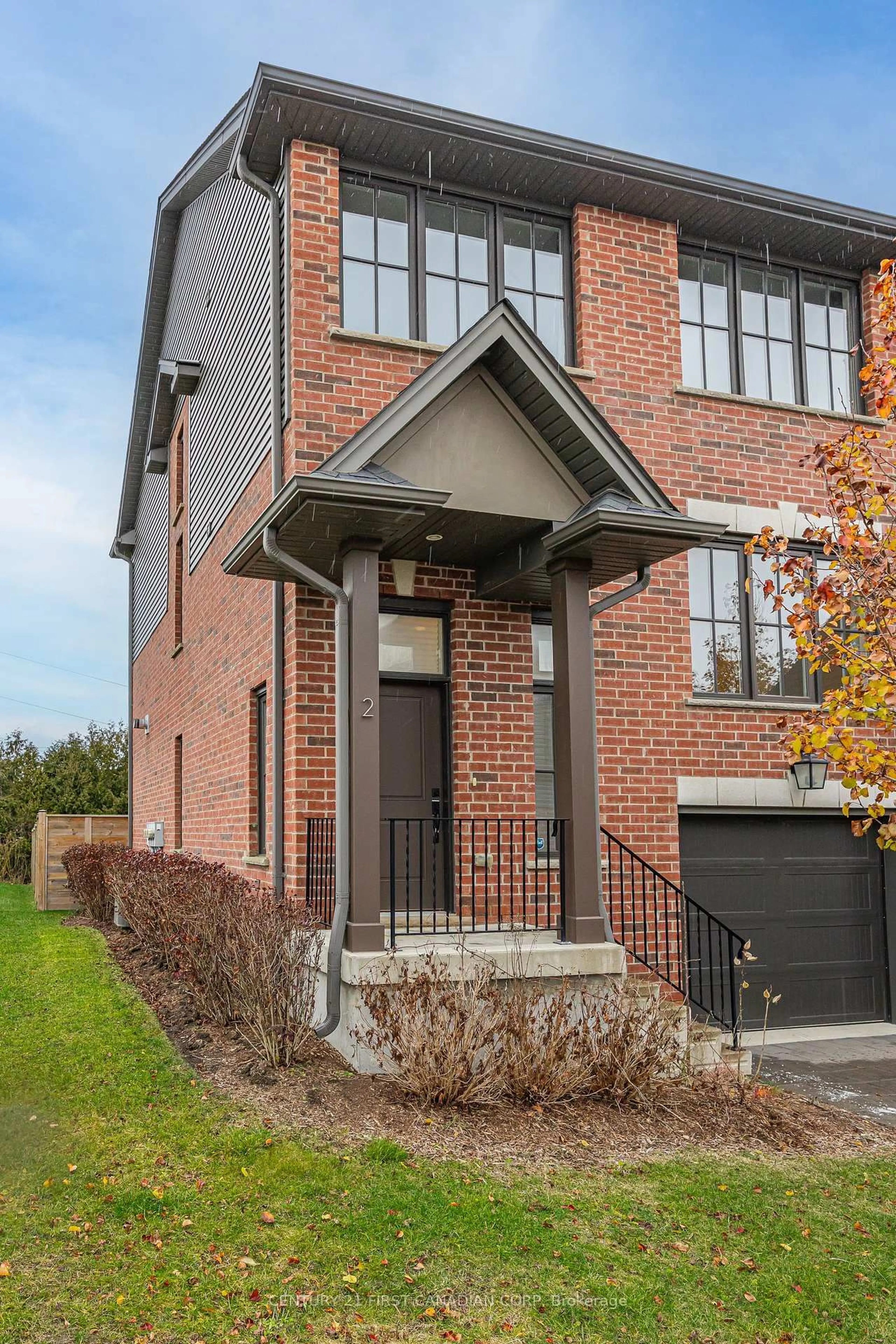Home with brick exterior material, street for 555 Sunningdale Rd #2, London North Ontario N5X 4B3