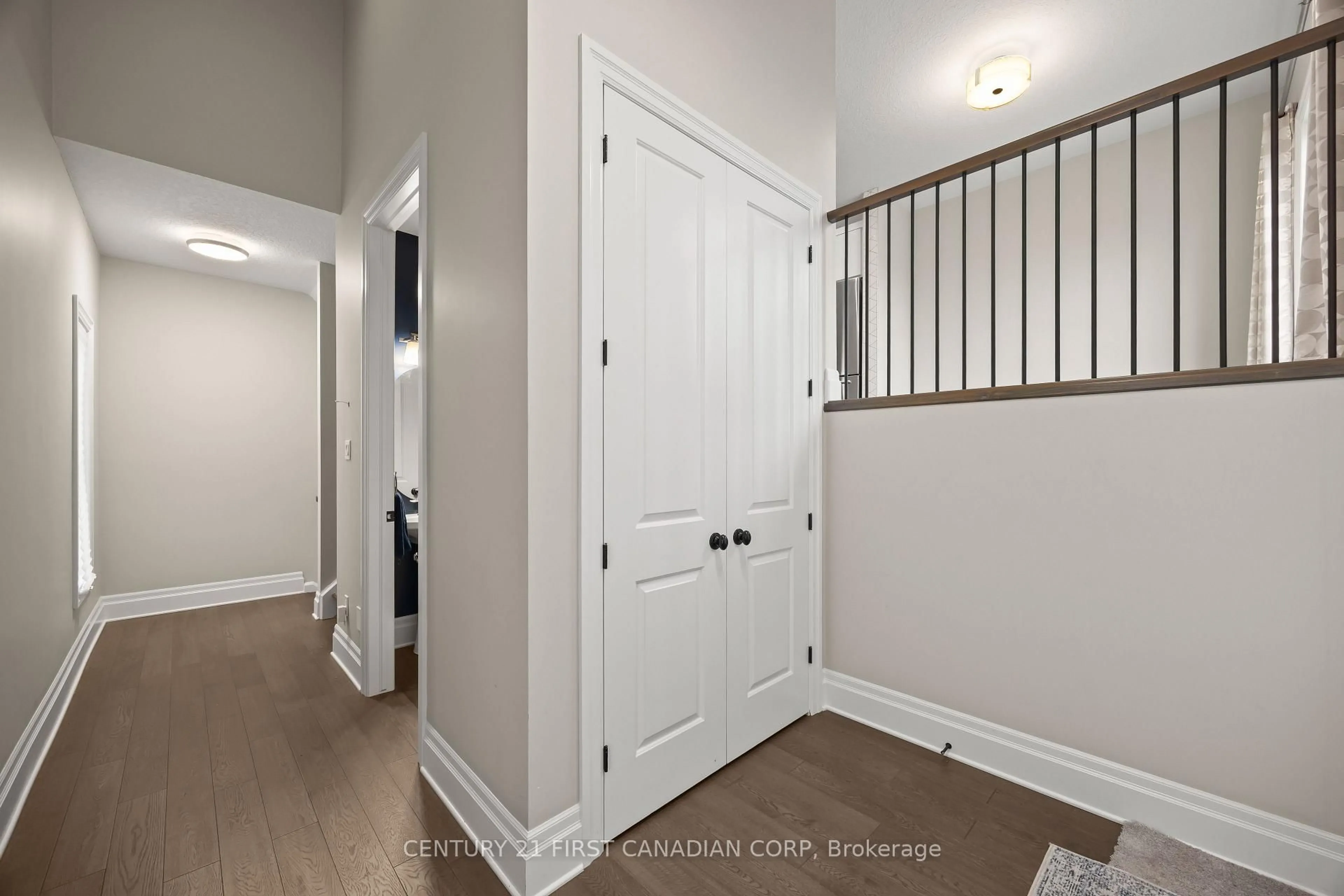 Indoor entryway for 555 Sunningdale Rd #2, London North Ontario N5X 4B3