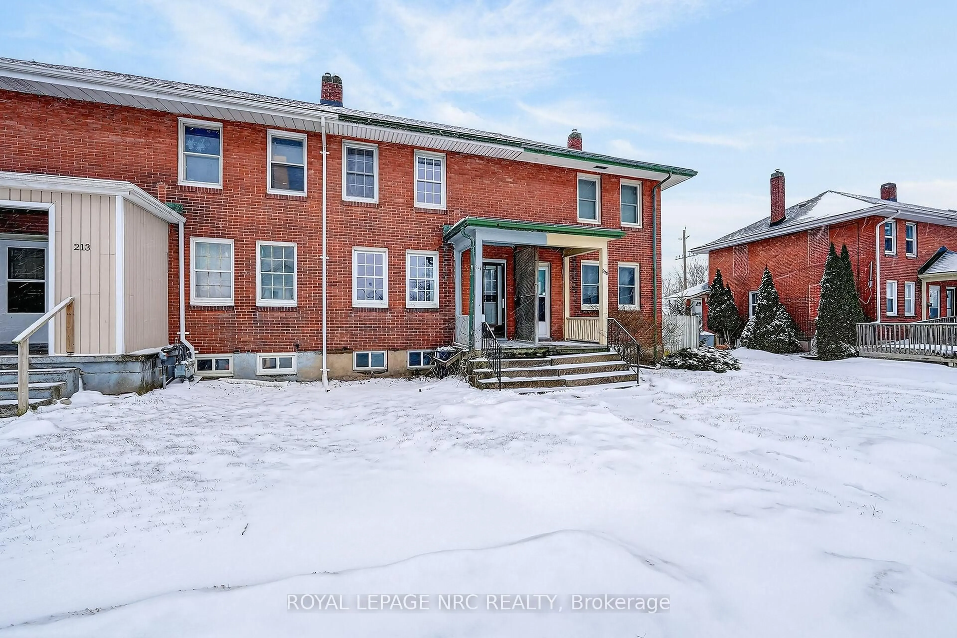 Unknown for 211 Lincoln St, Welland Ontario L3B 4M8