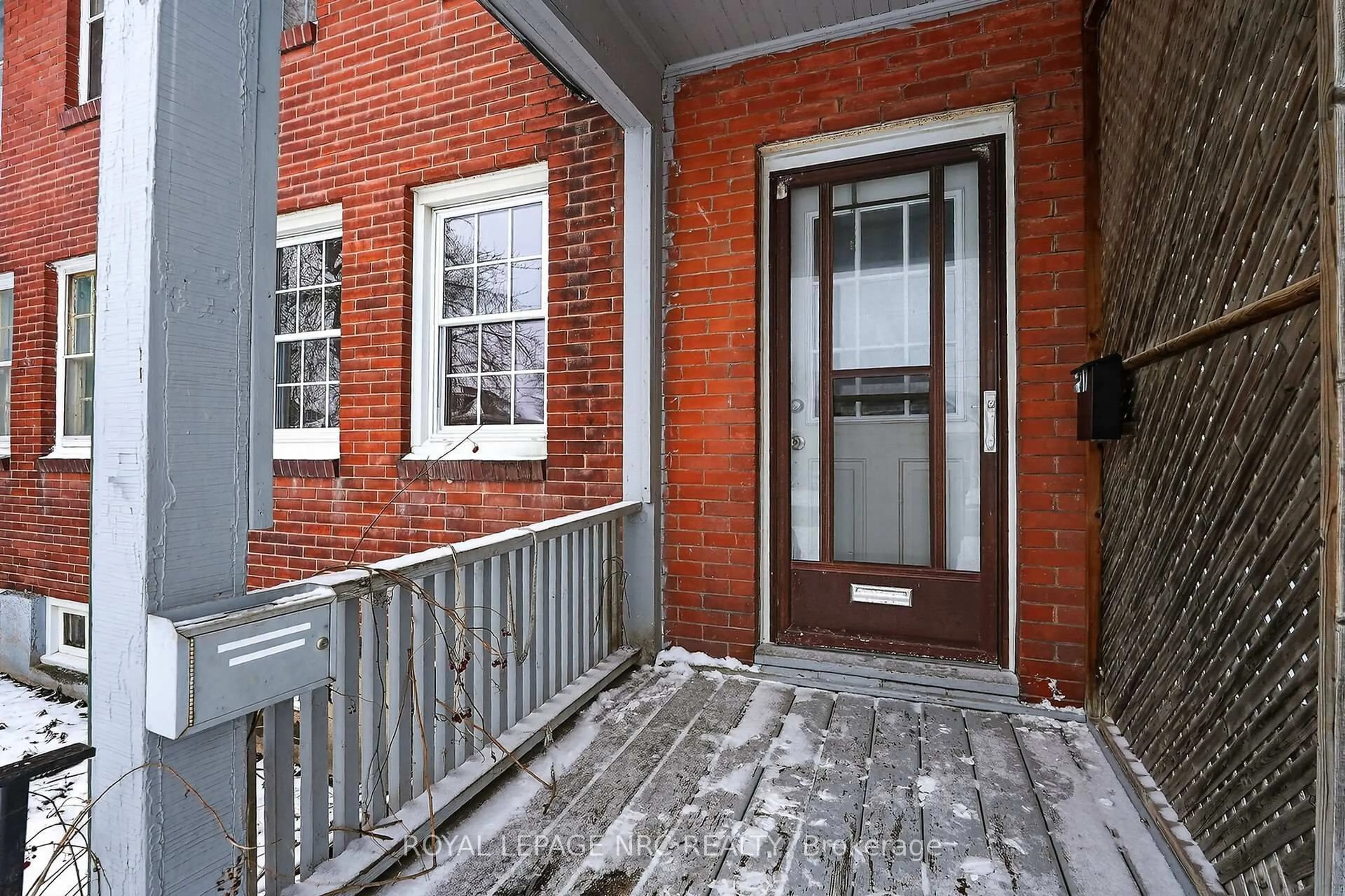 Unknown for 211 Lincoln St, Welland Ontario L3B 4M8