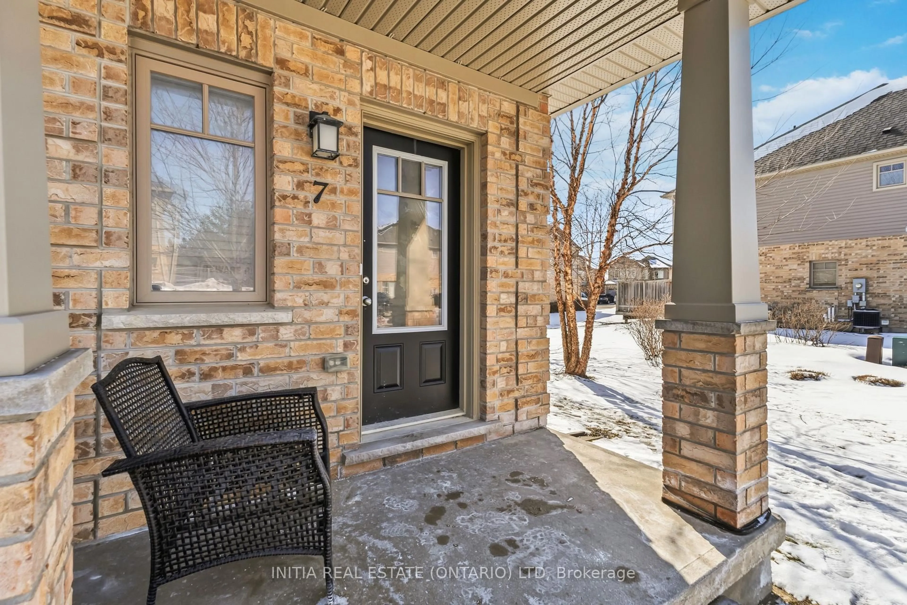 Indoor entryway for 1924 CEDARHOLLOW Blvd #7, London North Ontario N5X 0K3