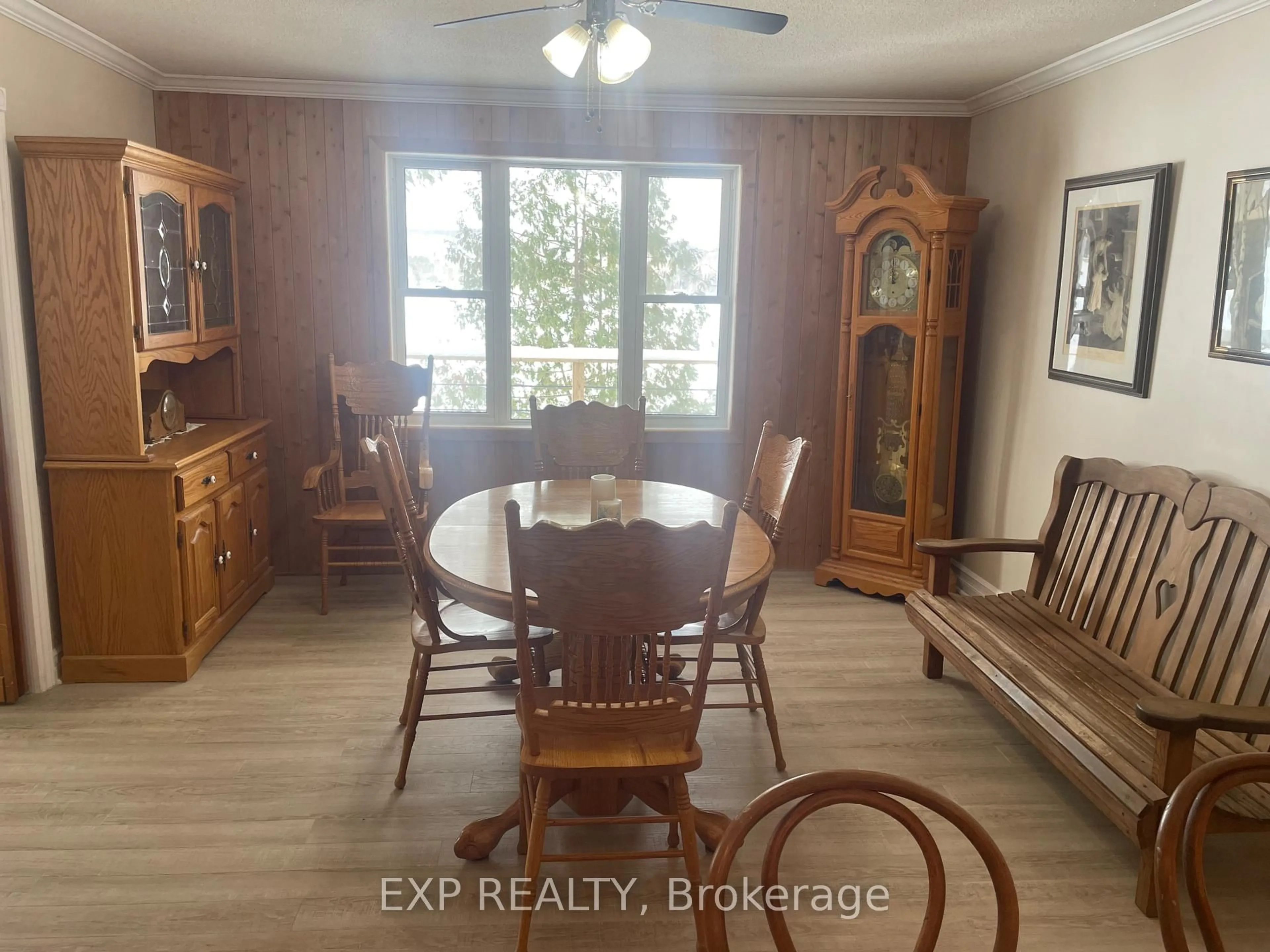Dining room, wood/laminate floor for 88 Chris Mullin Lane, Barry's Bay Ontario K0J 1B0