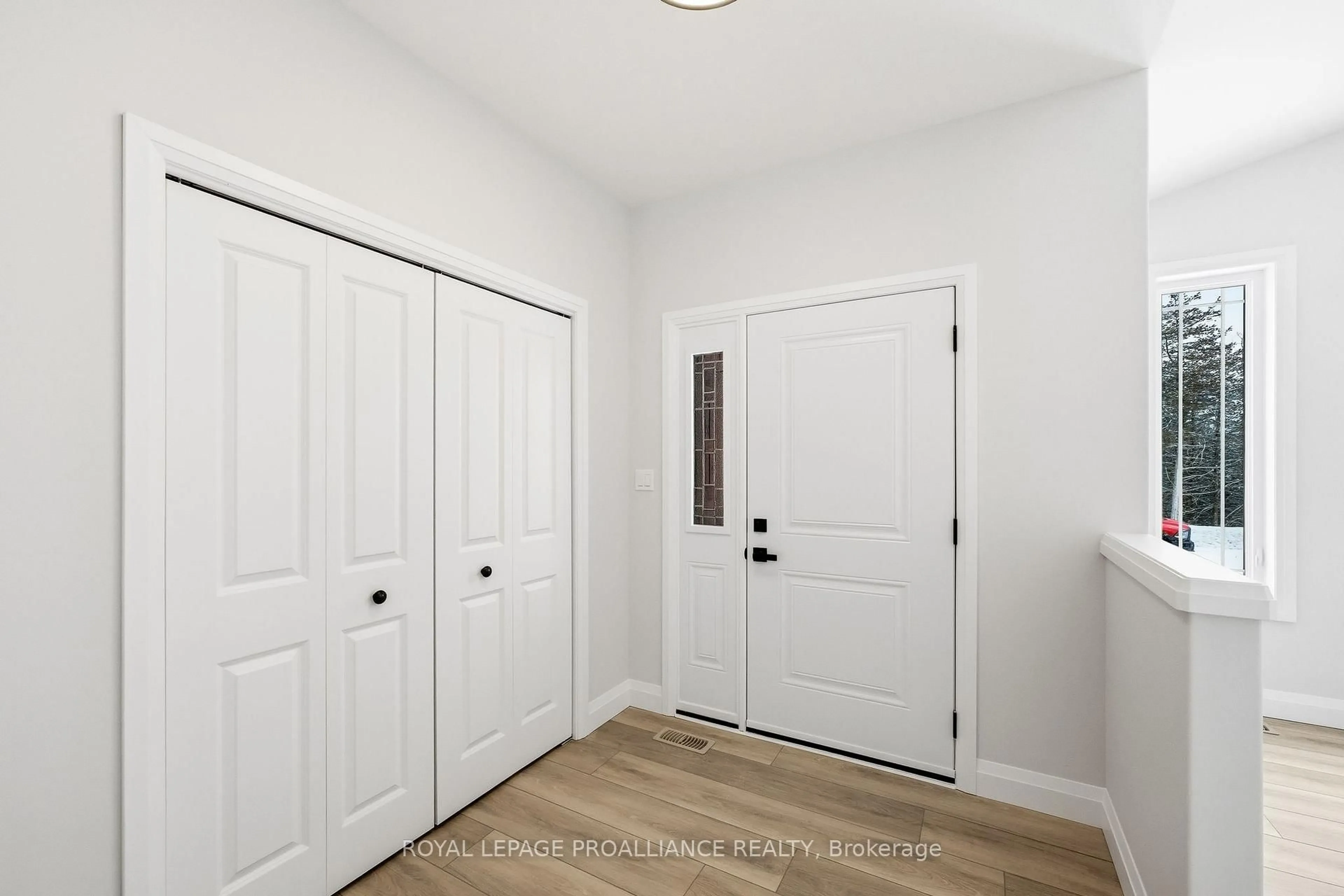 Indoor entryway for 60 Riverside Tr, Trent Hills Ontario K0L 1L0