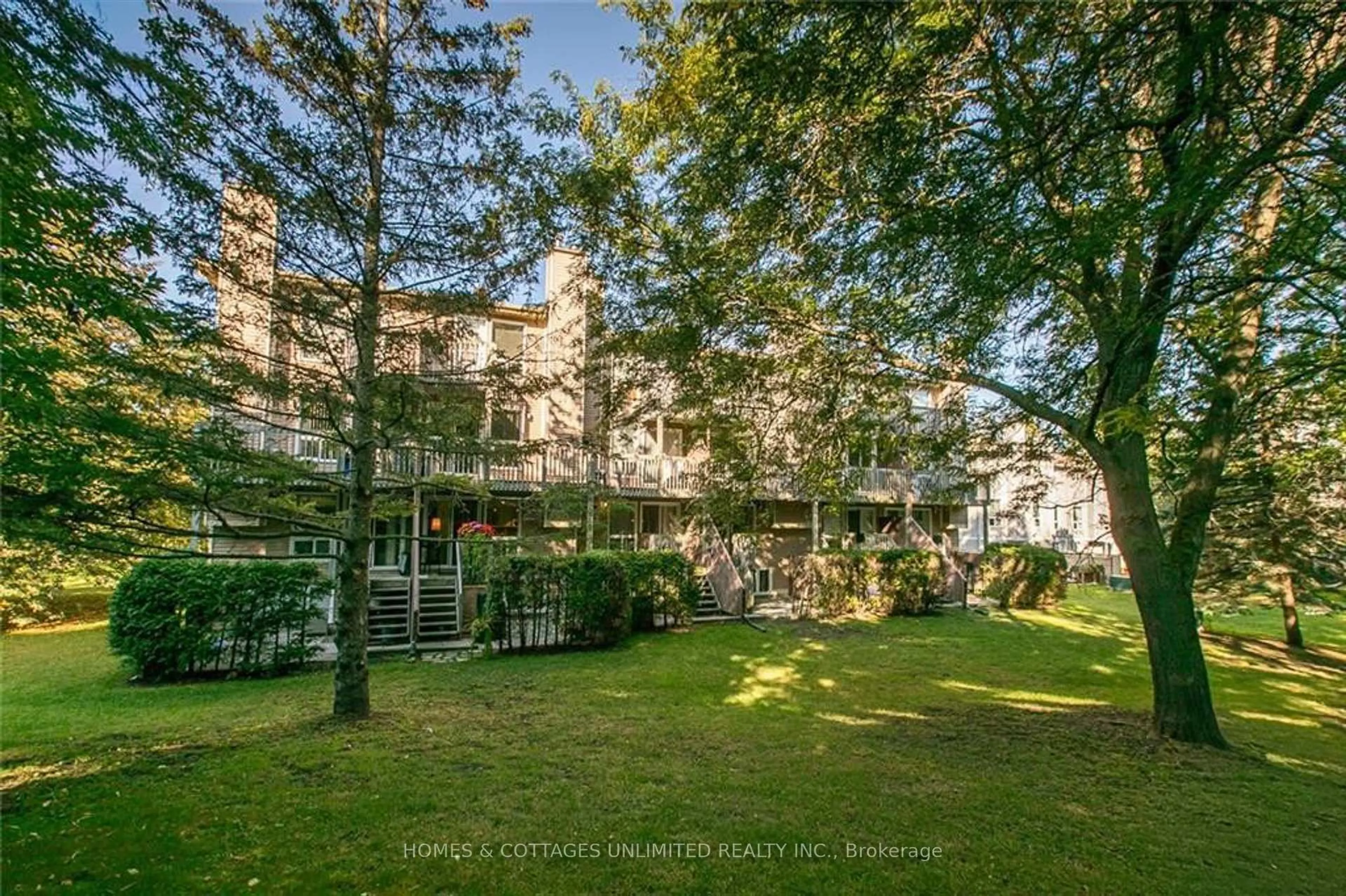 A pic from outside/outdoor area/front of a property/back of a property/a pic from drone, unknown for 6750 B Jeanne Darc Blvd, Ottawa Ontario K1C 6E9