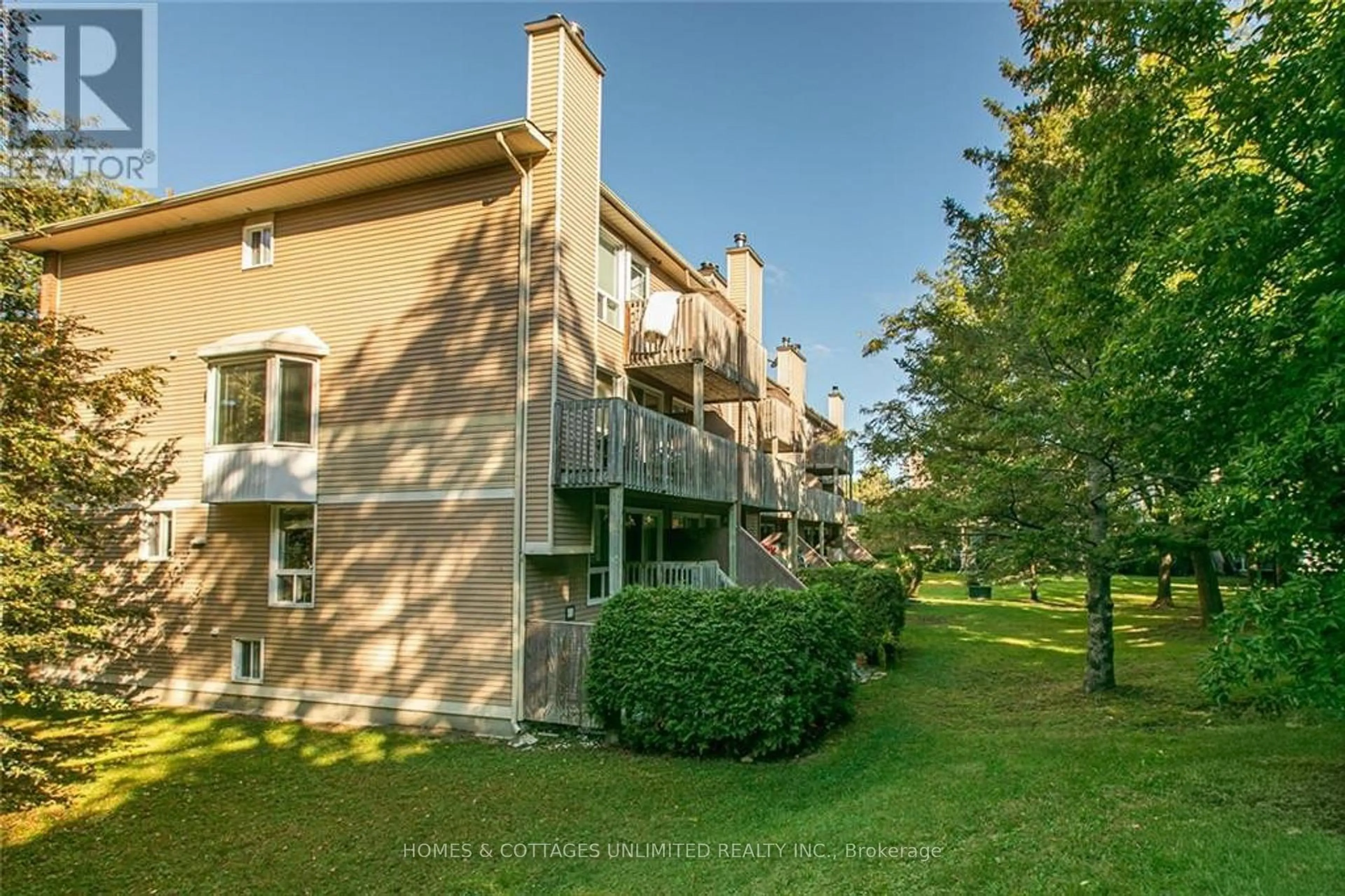 Patio, unknown for 6750 B Jeanne Darc Blvd, Ottawa Ontario K1C 6E9