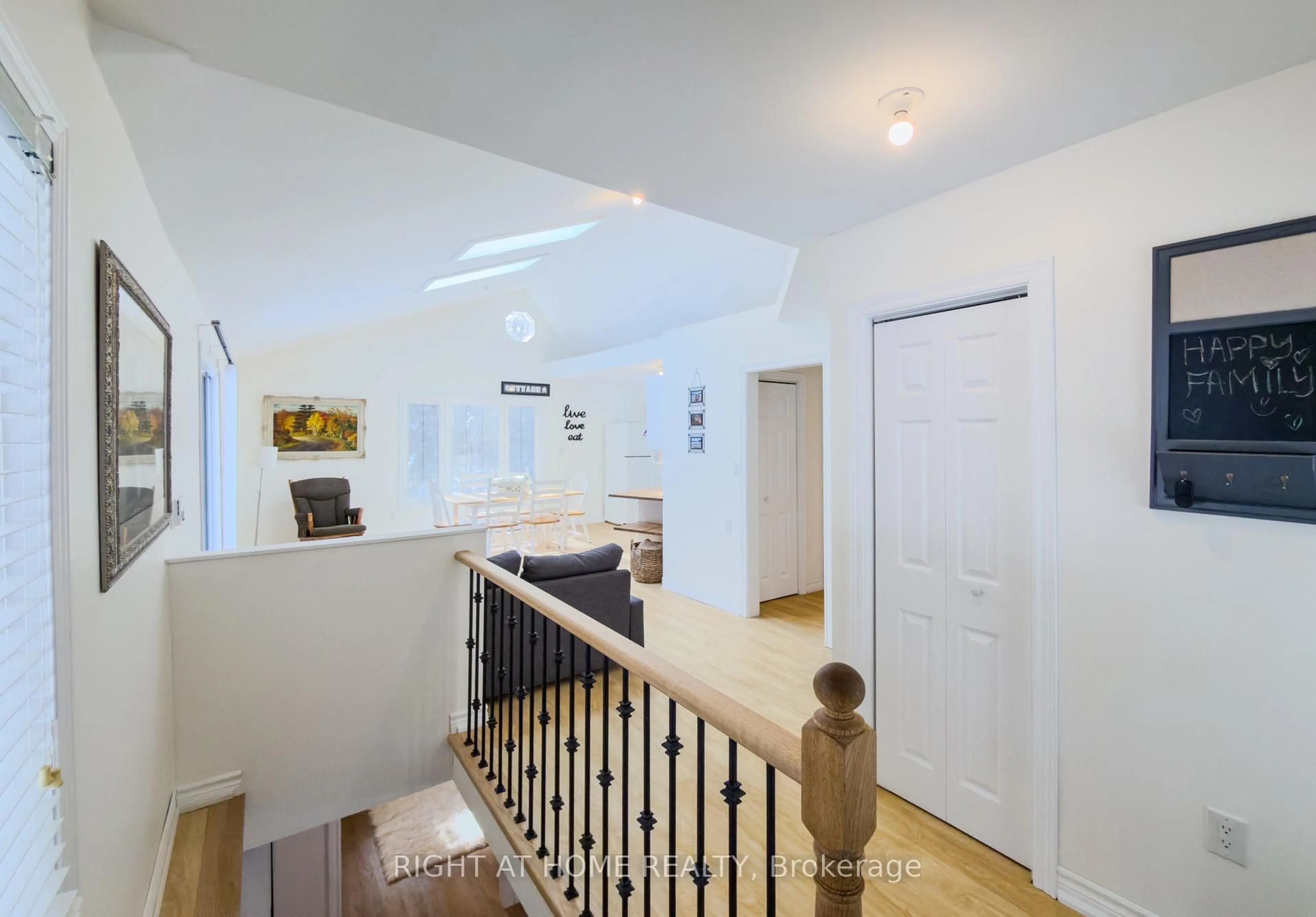 Indoor foyer for 1861 Glamor Lake Rd, Highlands East Ontario K0M 1R0