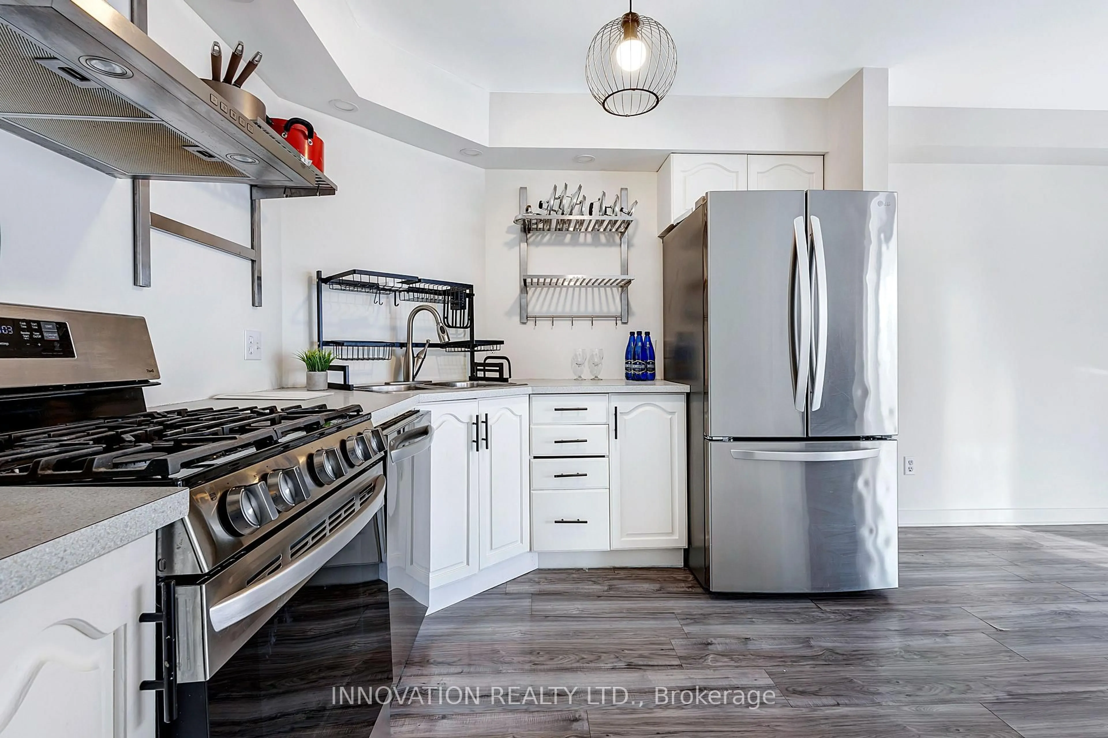 Open concept kitchen, ceramic/tile floor for 330 Fairbrooke Crt, Arnprior Ontario K7S 0E6