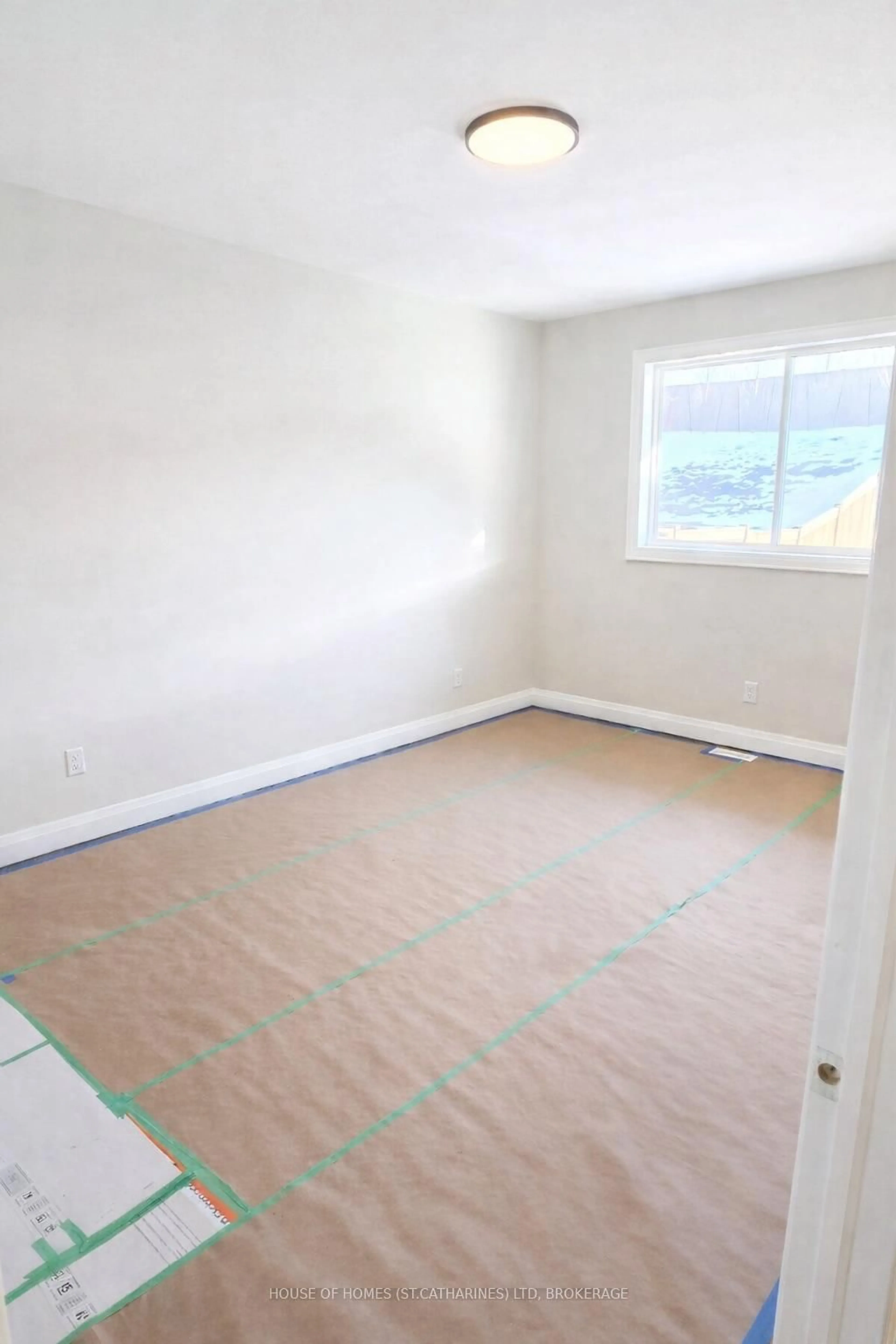 A pic of a room for 4108 VILLAGE CREEK Dr, Fort Erie Ontario L0S 1S0