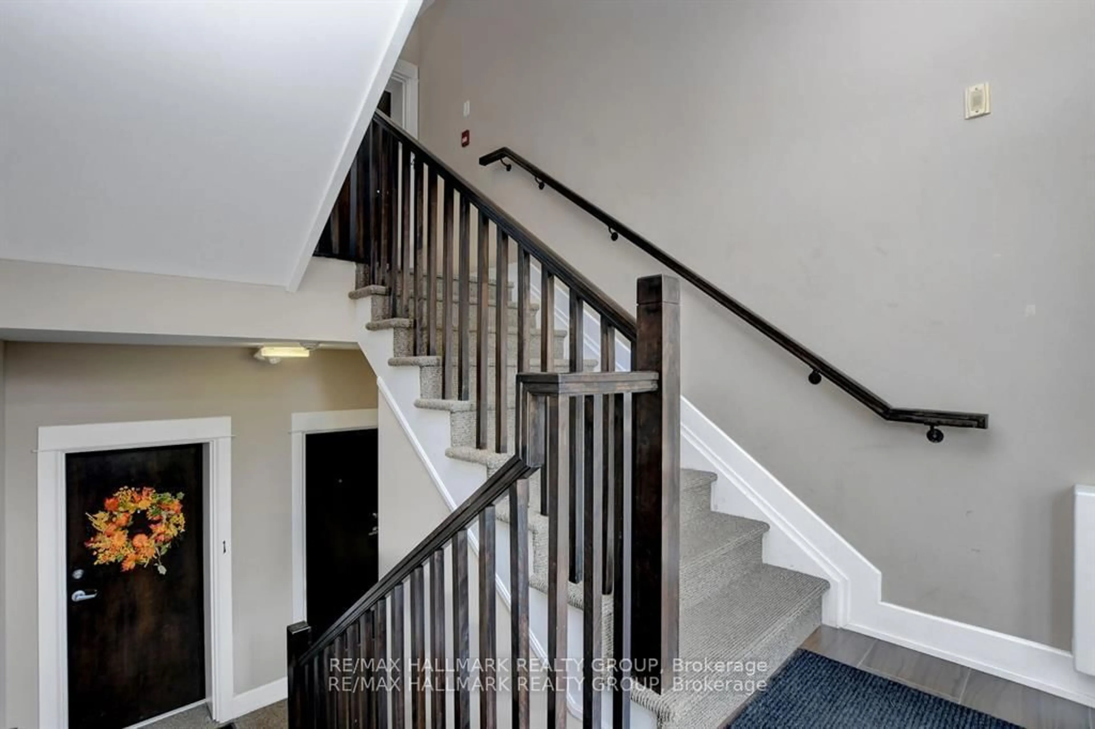 Stairs for 486 Via Verona Ave #1, Ottawa Ontario K2J 6B3