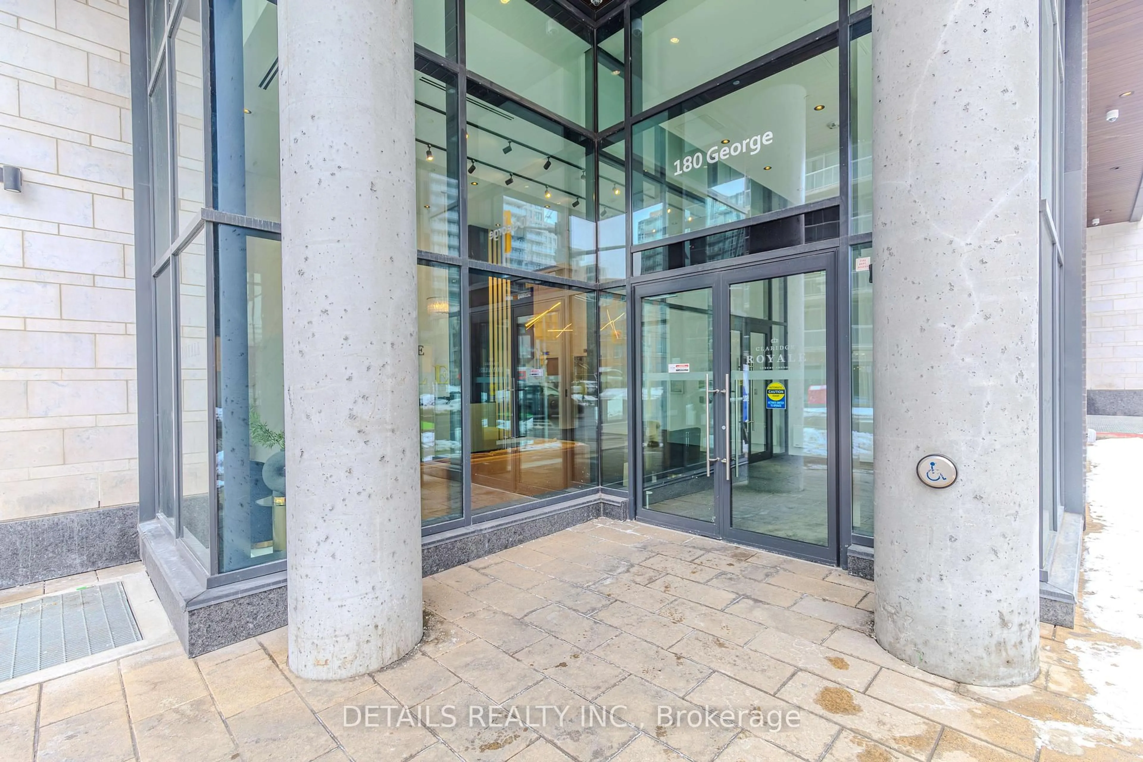 Indoor foyer for 180 George St #410, Ottawa Ontario K1N 0G8