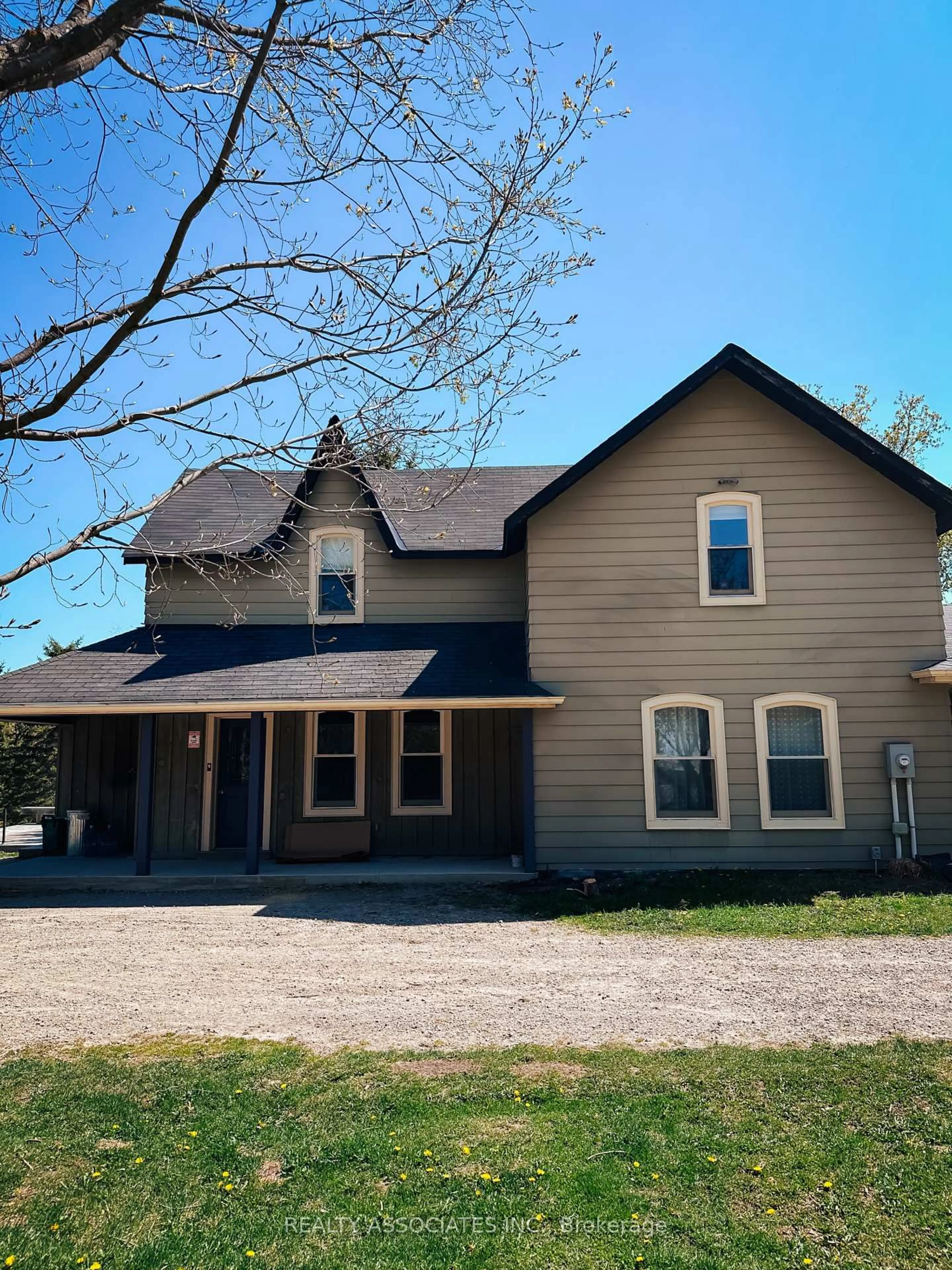 Home with vinyl exterior material, street for 486289 30th Sdrd, Mono Ontario L9V 1G7