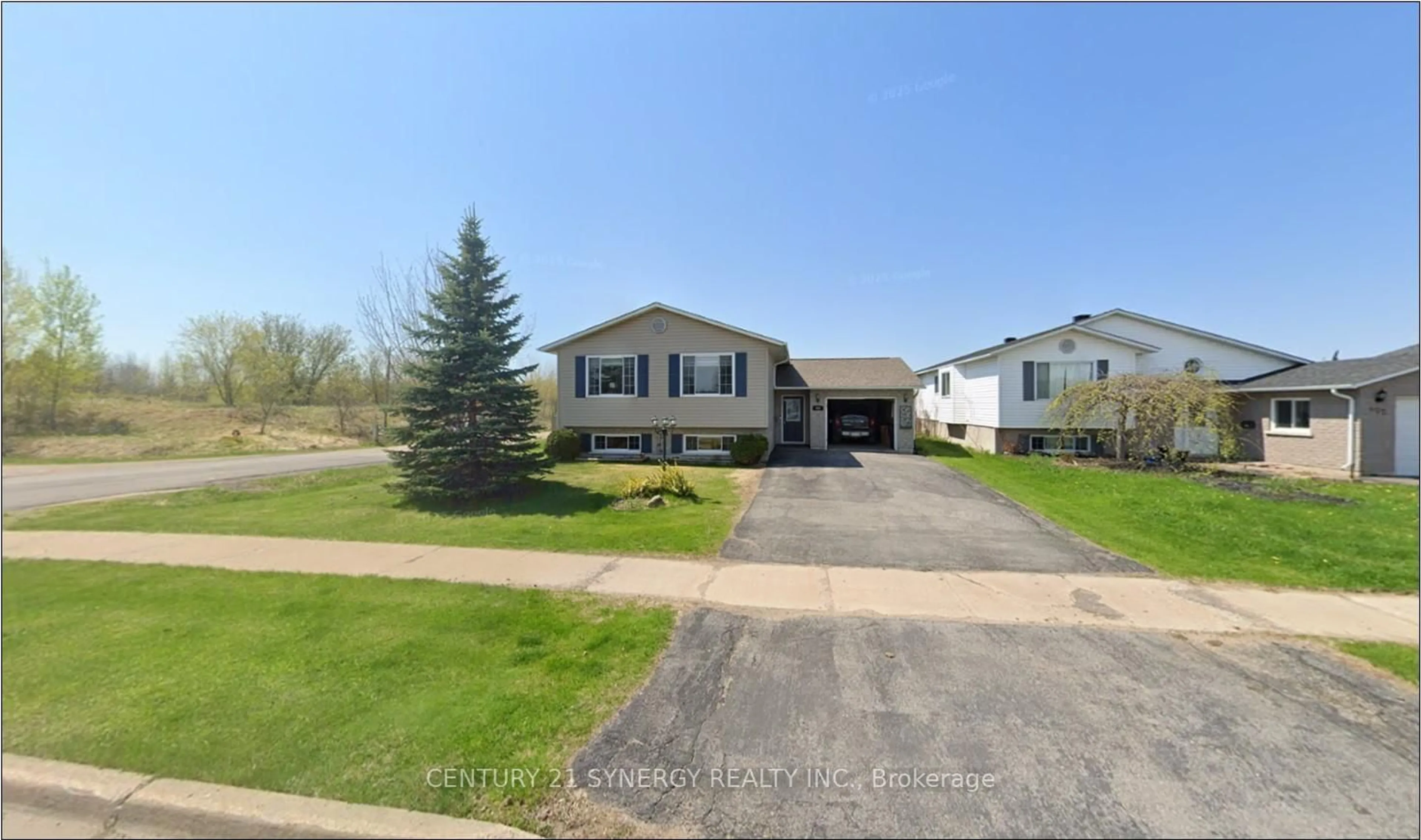 A pic from outside/outdoor area/front of a property/back of a property/a pic from drone, water/lake/river/ocean view for 400 Sweezey Crt, Pembroke Ontario K8A 8S3
