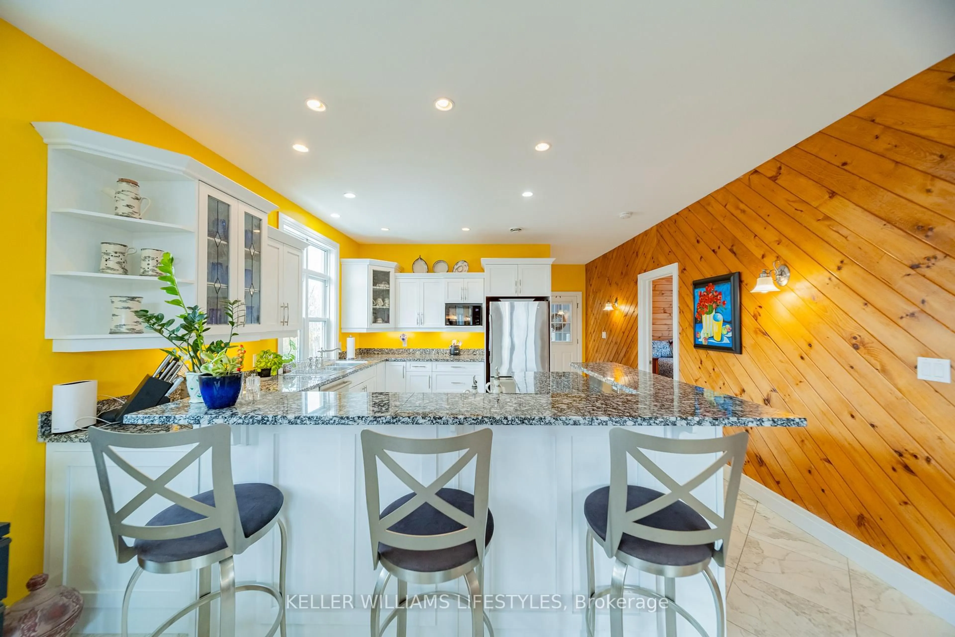 Contemporary kitchen, ceramic/tile floor for 73028 DENISE Crt, Bluewater Ontario N0M 2T0