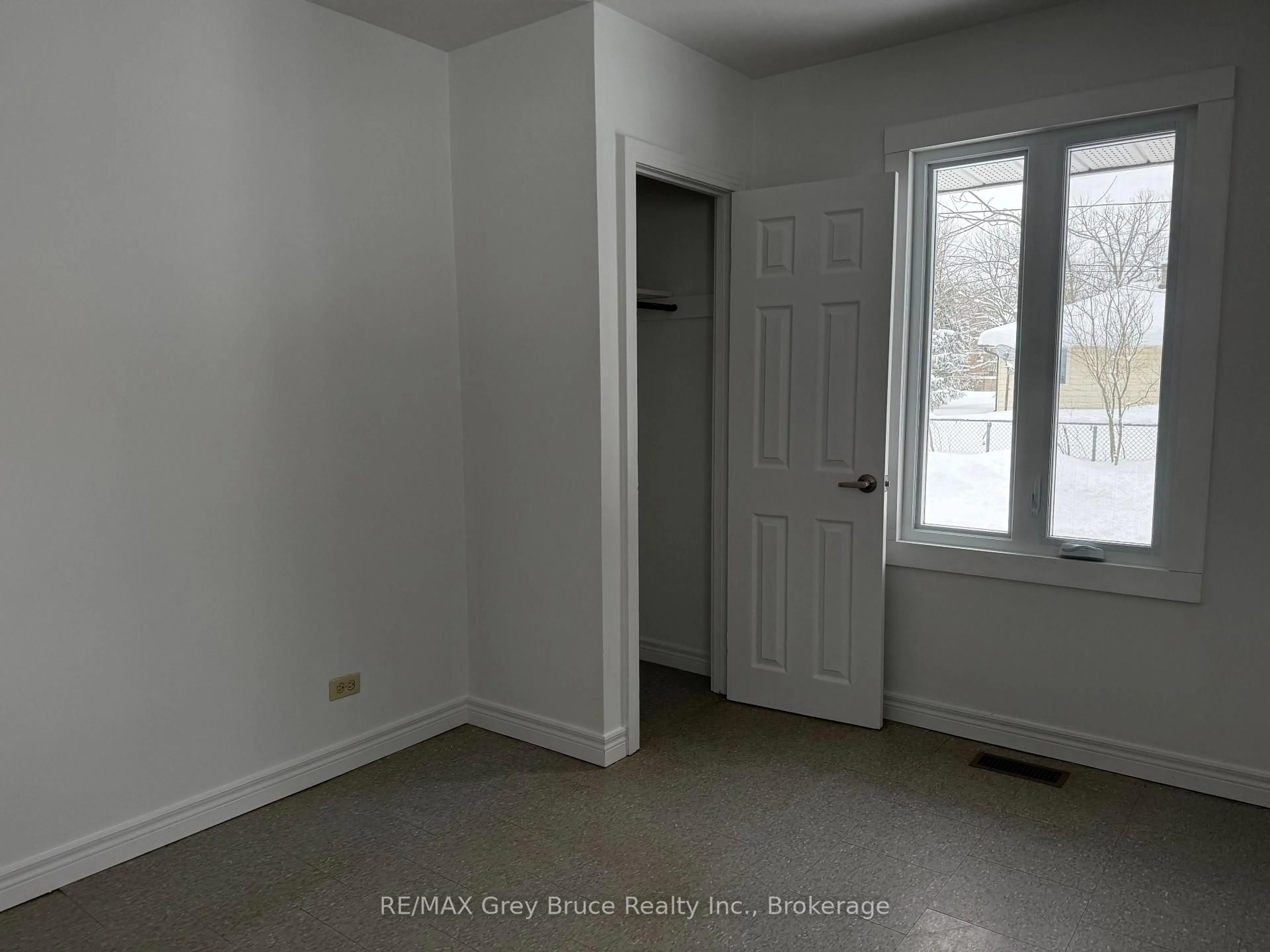 A pic of a room for 1308 7th A Ave, Owen Sound Ontario N4K 5L9