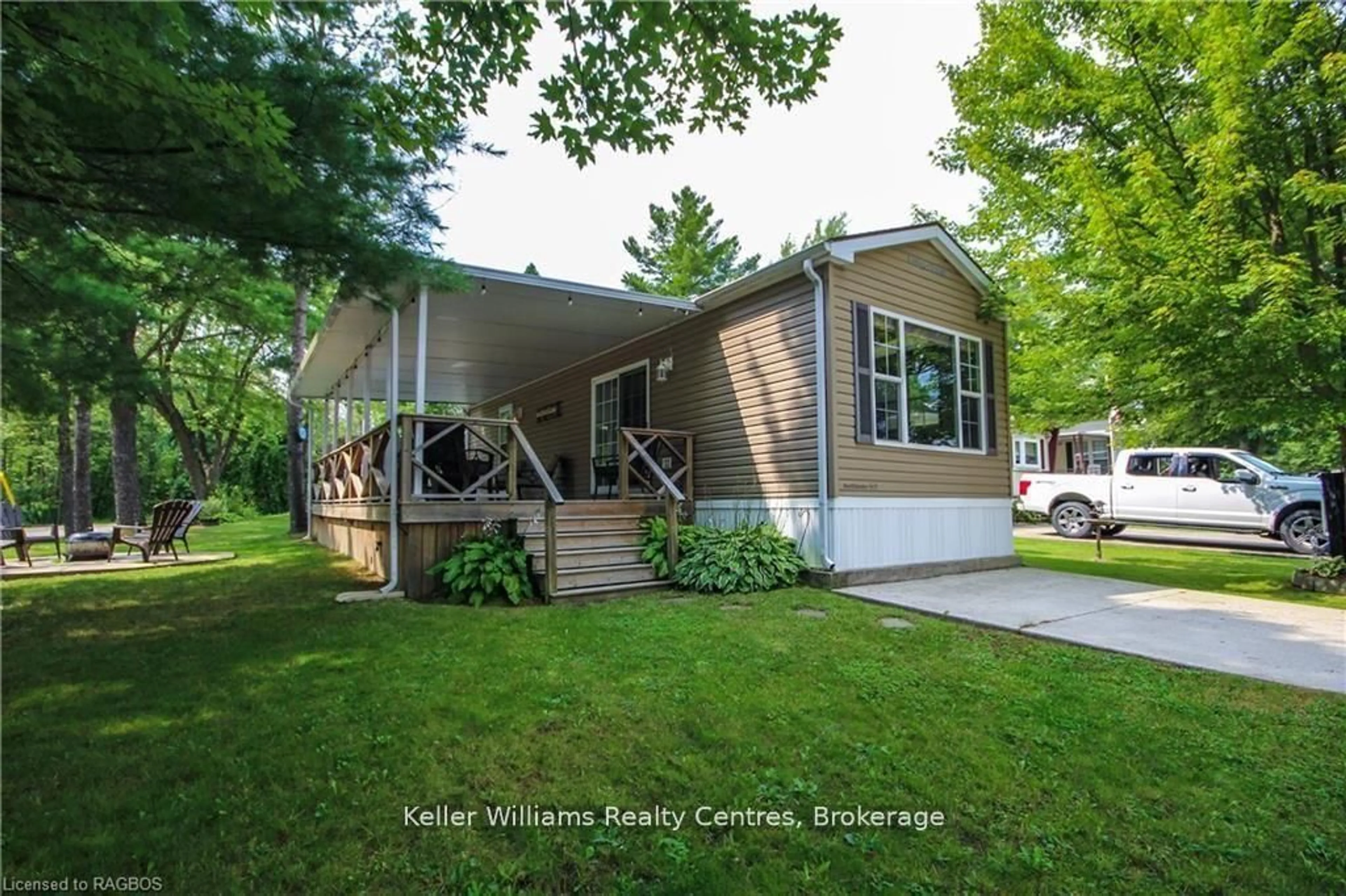 Home with vinyl exterior material, unknown for 13 SOUTHLINE Ave #A28, Huron-Kinloss Ontario N0G 2B0