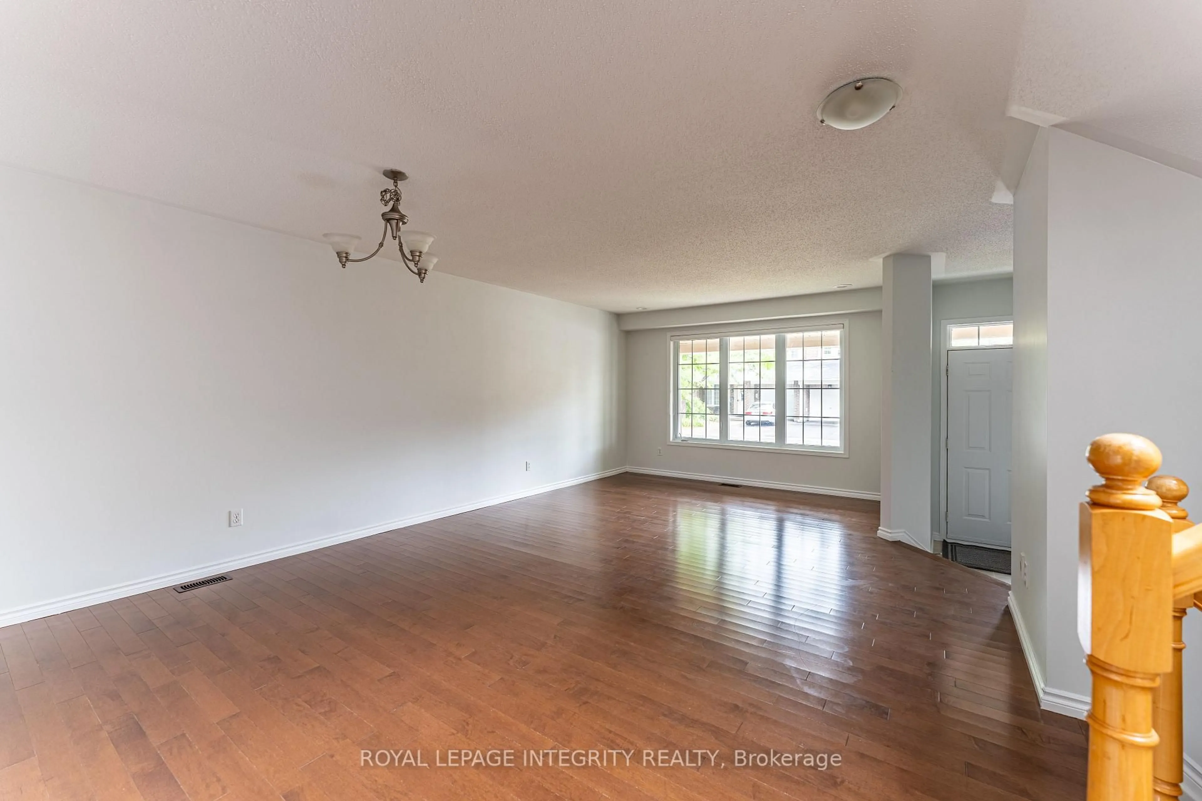 A pic of a room for 71 Appledale Dr, Ottawa Ontario K2J 4W6