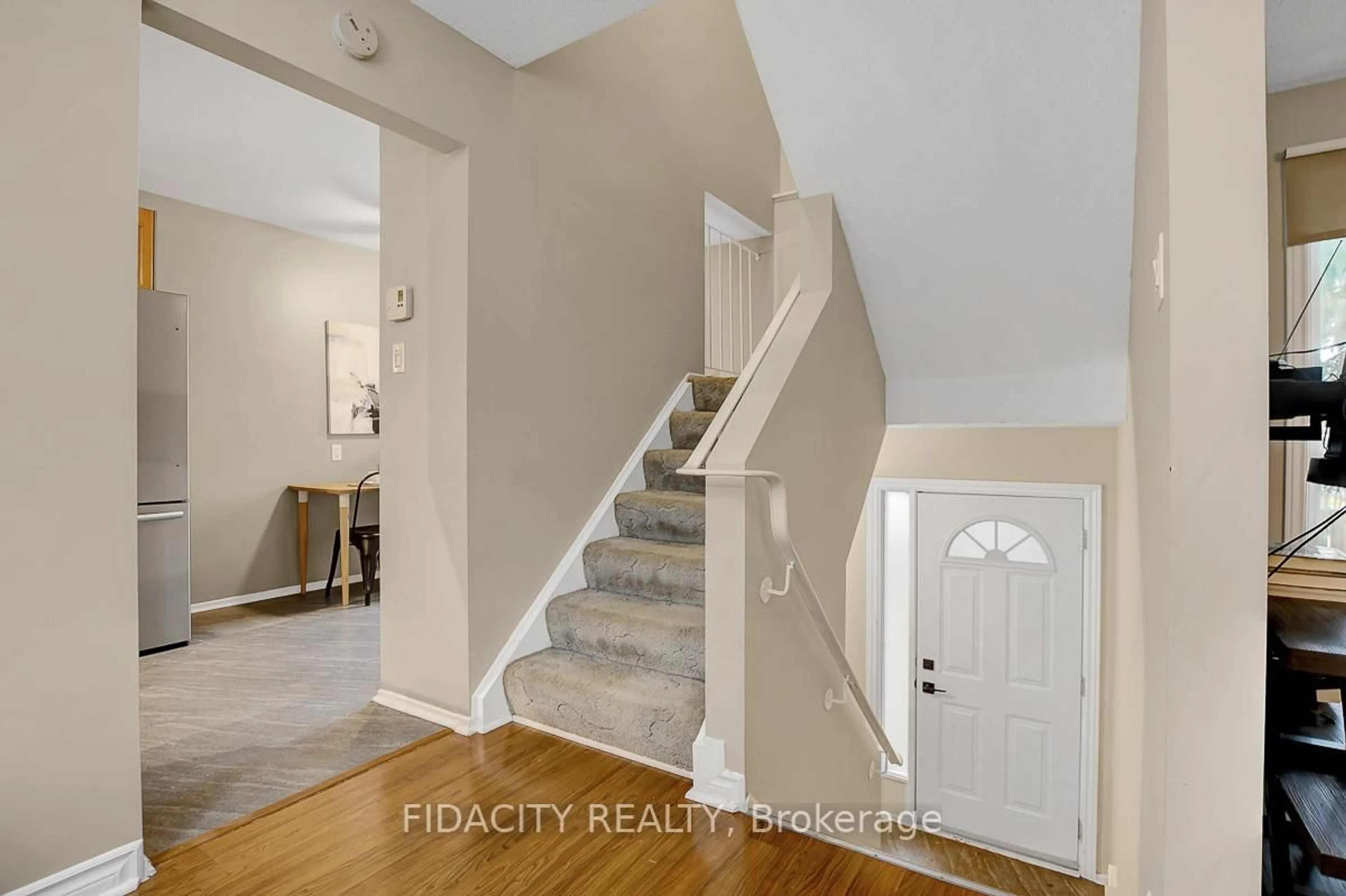 Indoor entryway for 159 Salter Cres #61, Kanata Ontario K2K 1Y8