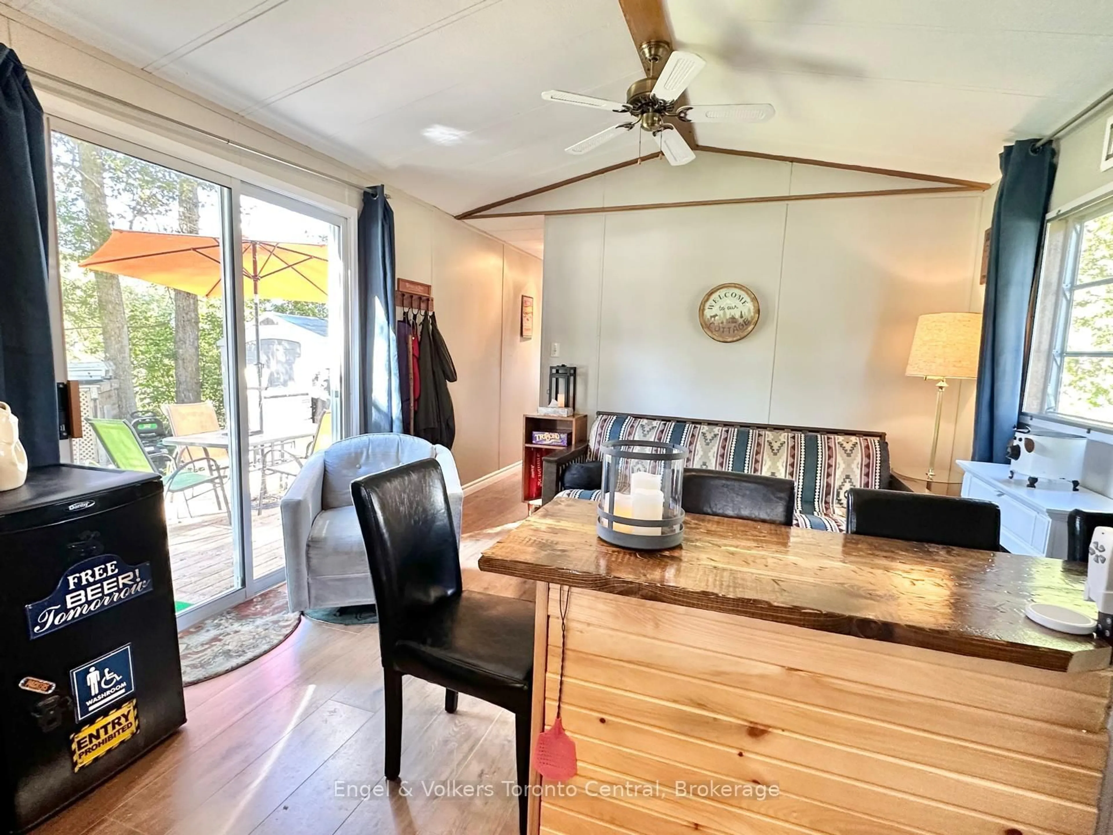 Dining room, wood/laminate floor for 7489 SIDEROAD 5 E #E 14, Wellington North Ontario N0G 2L0