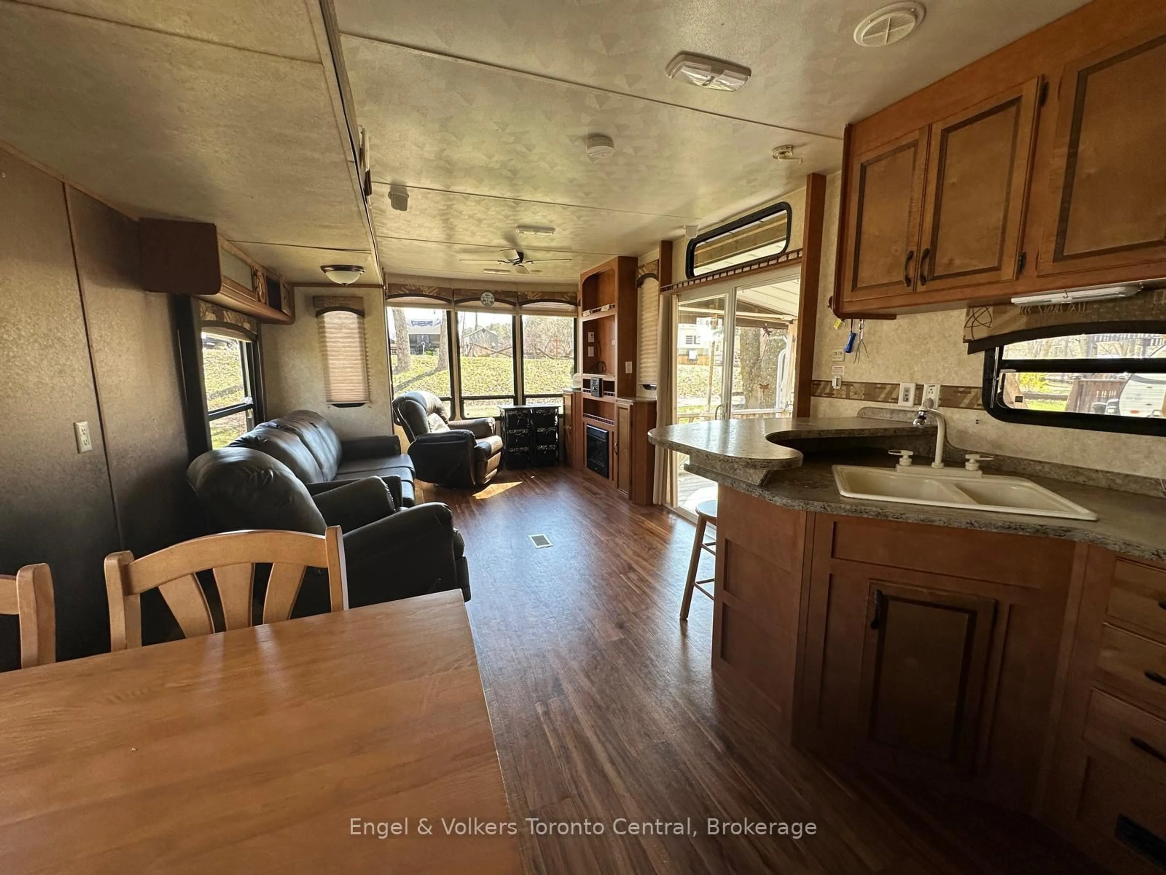 Unknown for 7489 SIDERAOD 5 E #S 14, Wellington North Ontario N0G 2L0