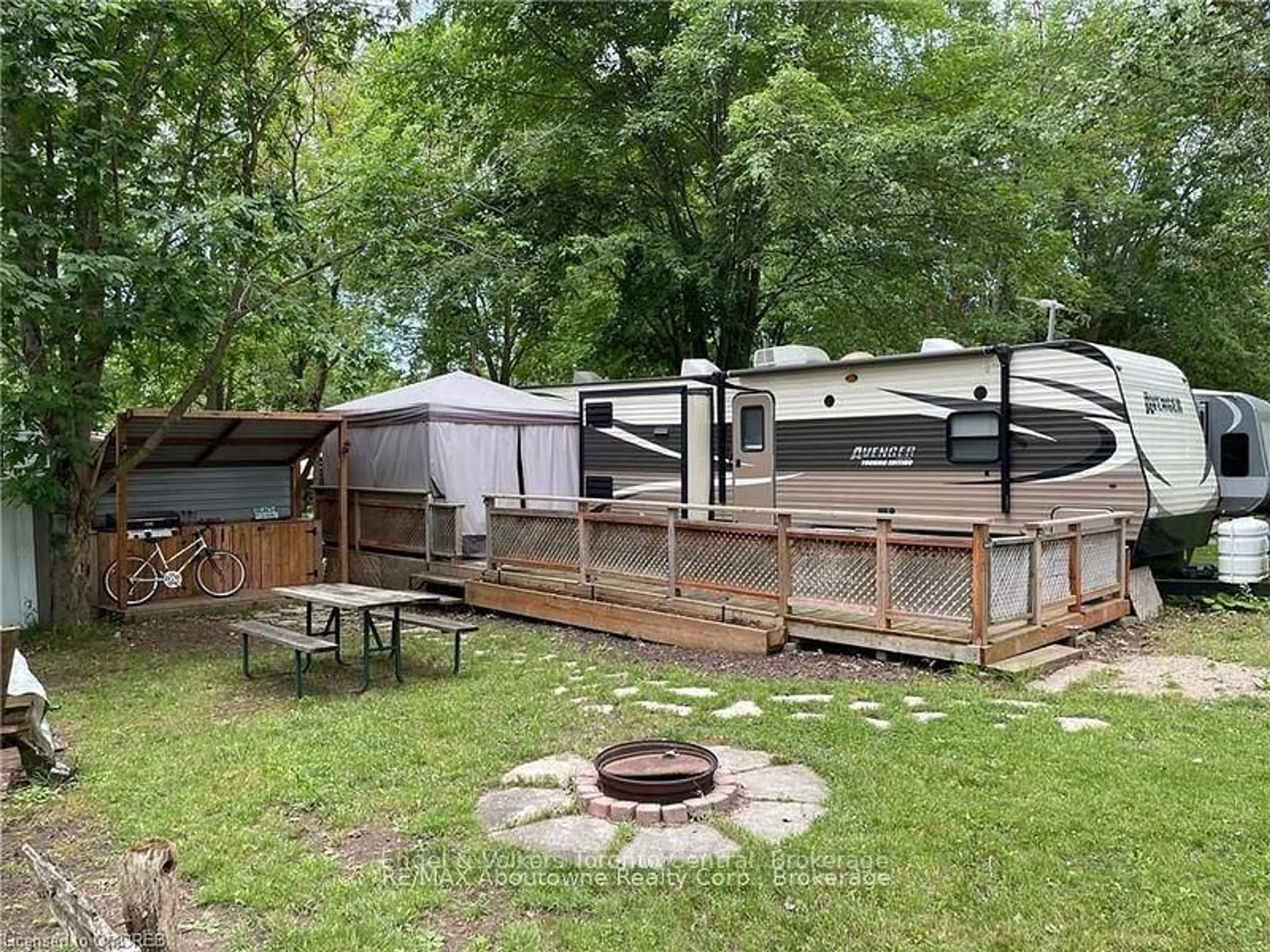 Patio, water/lake/river/ocean view for 7489 SIDEROAD 5 E #S4, Wellington North Ontario N0G 2L0