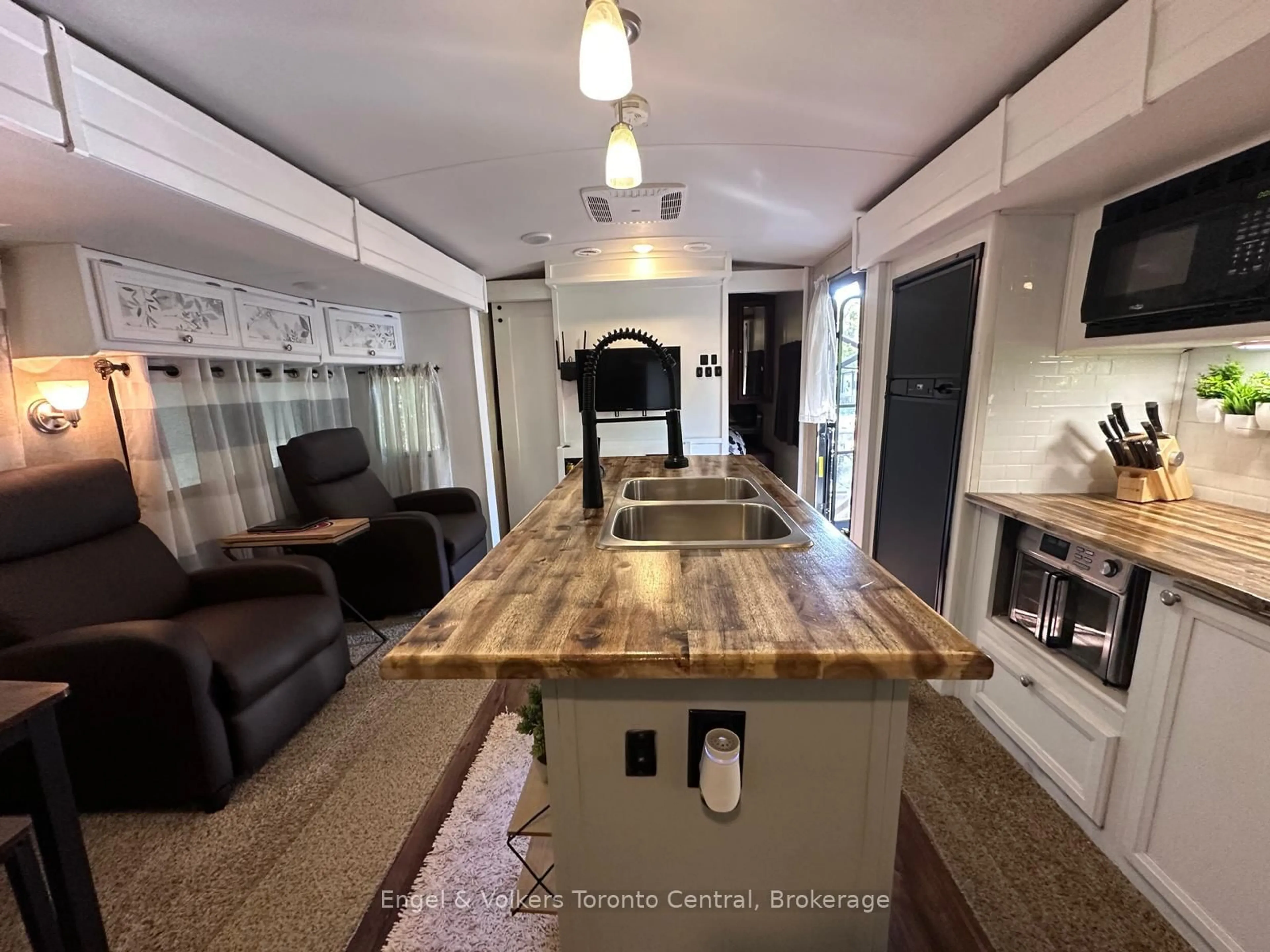 Open concept kitchen, unknown for 7489 SIDEROAD 5 E #T 2, Wellington North Ontario N0G 2L0