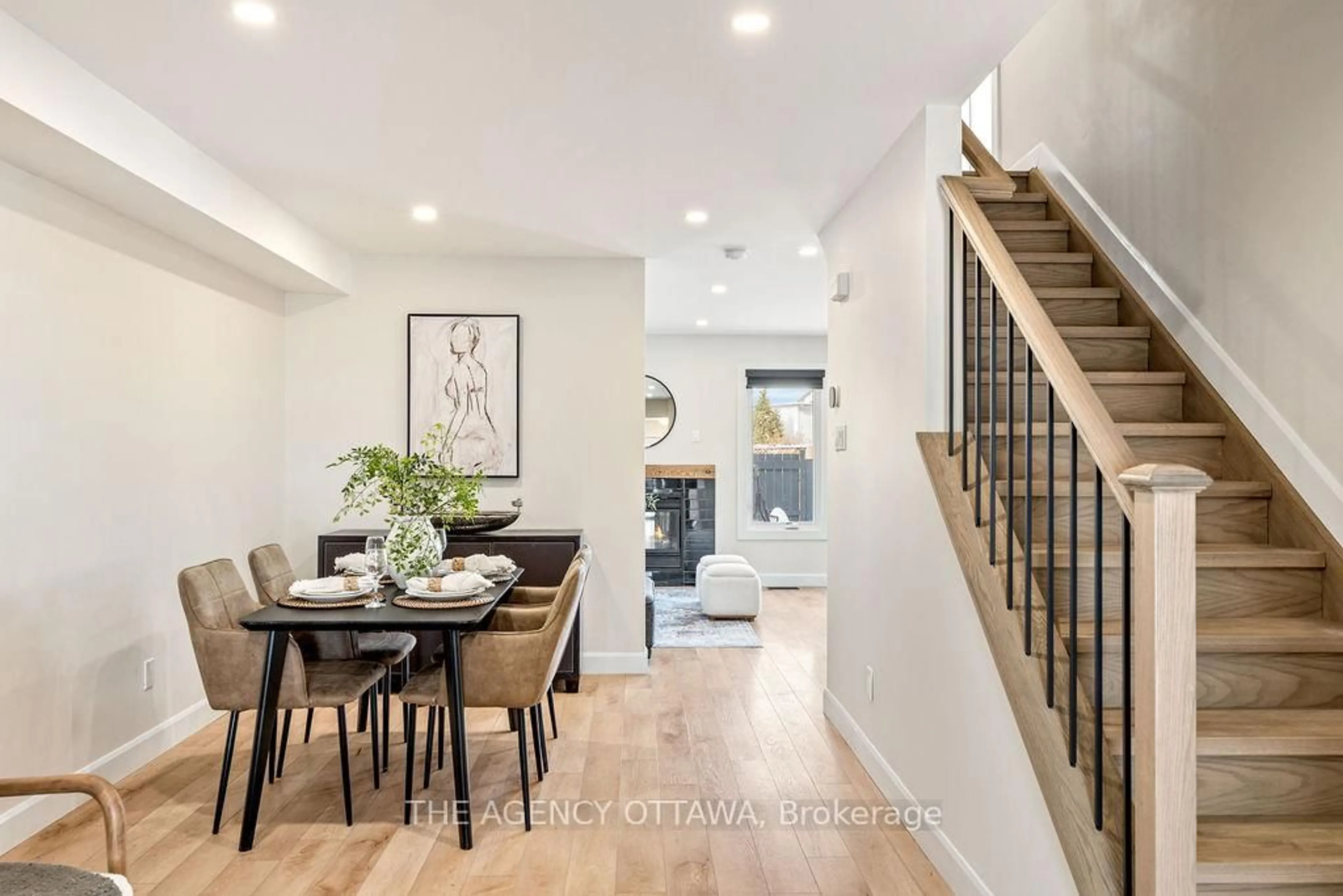 Unknown for 62 Appledale Dr, Ottawa Ontario K2J 4W6