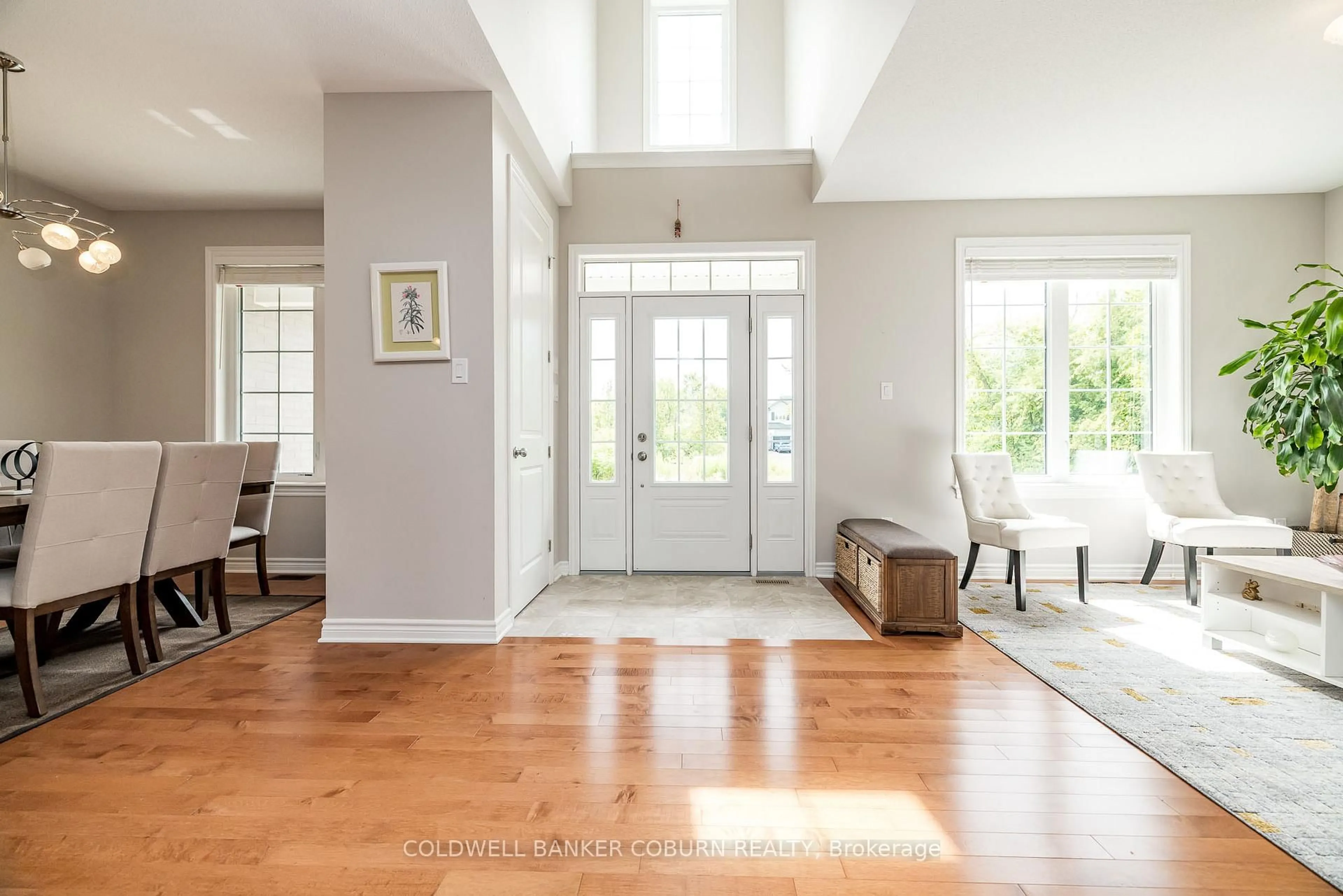 Indoor entryway for 549 Osmond Daley Dr, Carp Ontario K0A 1L0