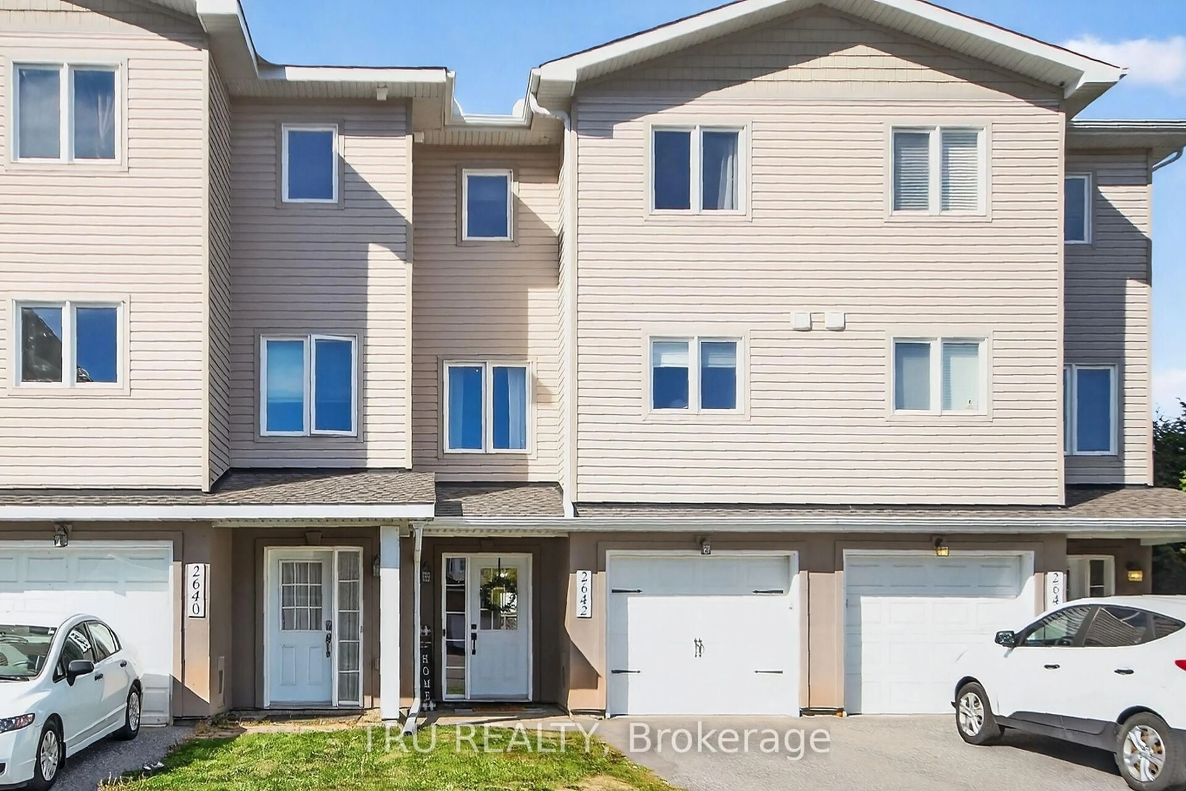 Unknown for 2642 Palings Private, Ottawa Ontario K1T 4A4