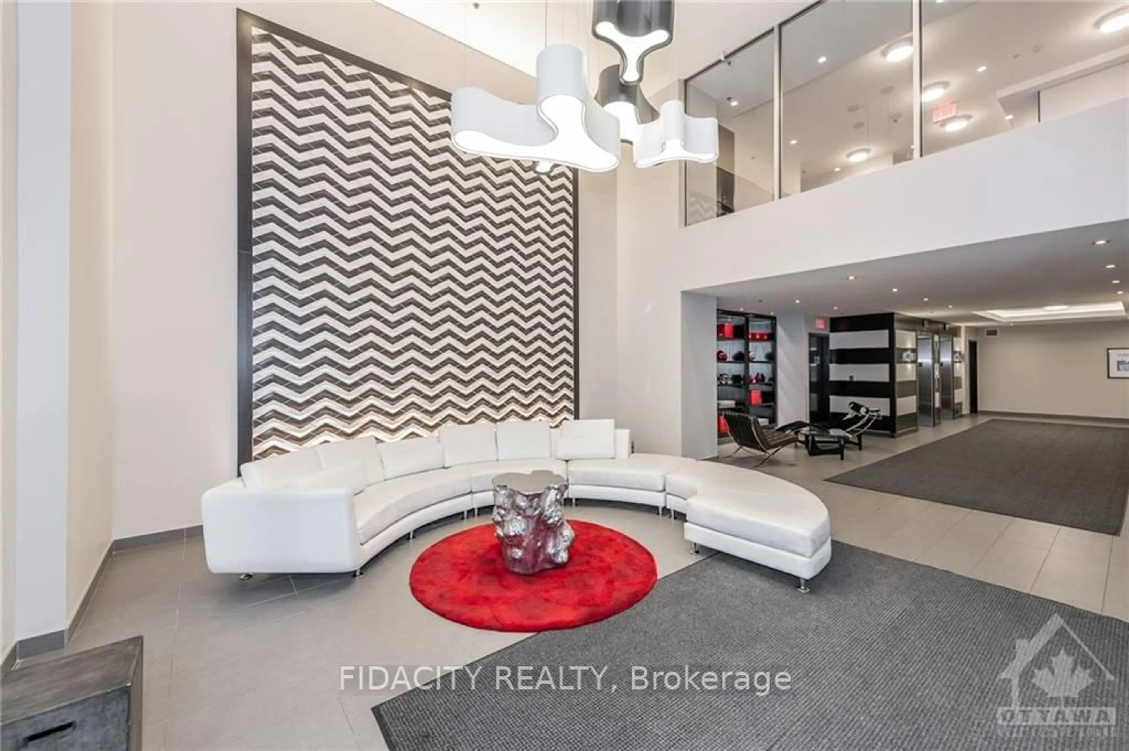 Lobby for 98 Richmond Rd #802, Ottawa Ontario K1Z 0B2
